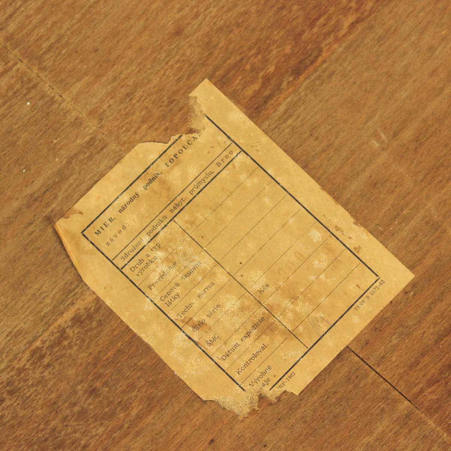 Stolik kawowy, brązowy, dąb orzech, Czechosłowacja, lata 60. - 227836