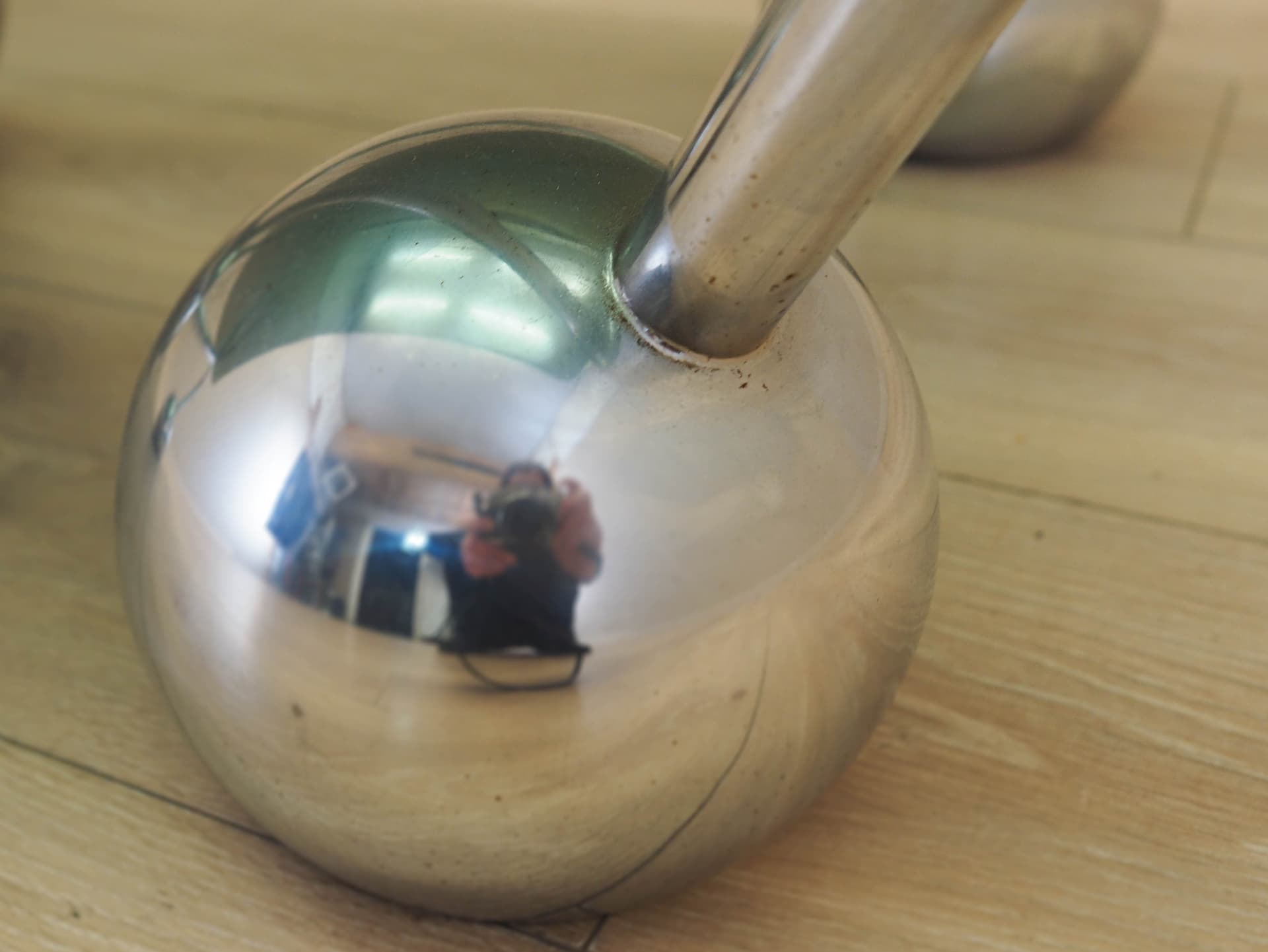 Stolik kawowy Space Age, szkło przyciemniane, chrom srebrny, Włochy, lata 70. - 227968