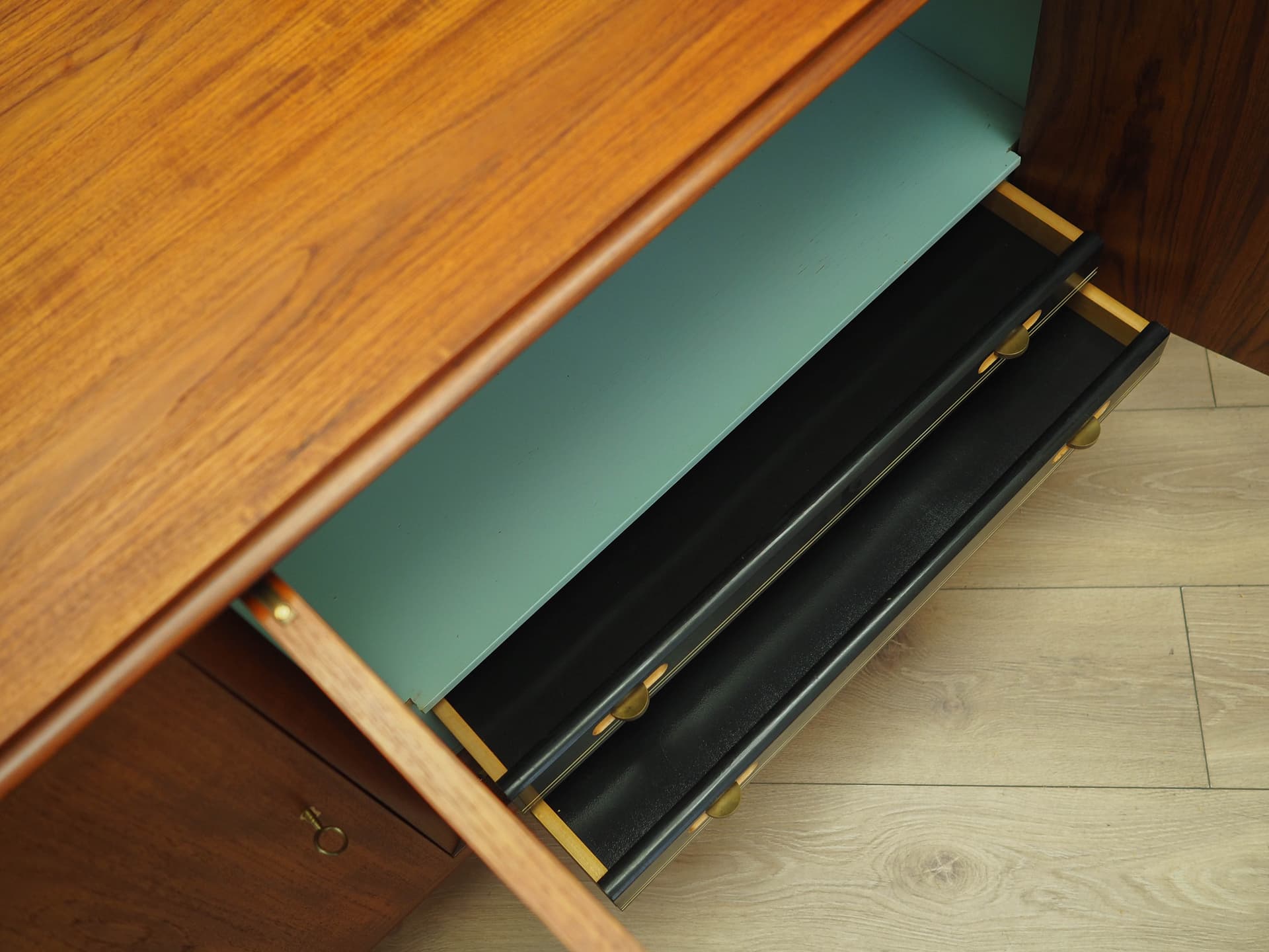 Sideboard, teak brązowy, Dania, lata 70. - 228227