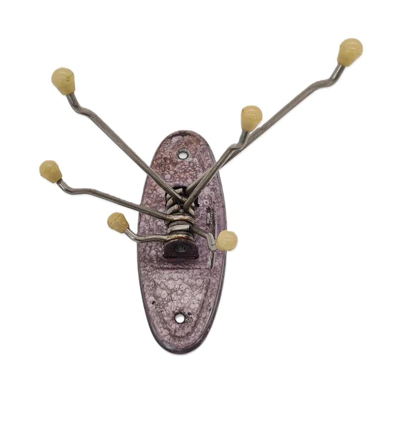 Wieszak ścienny, fioletowy, metal, lata 60.