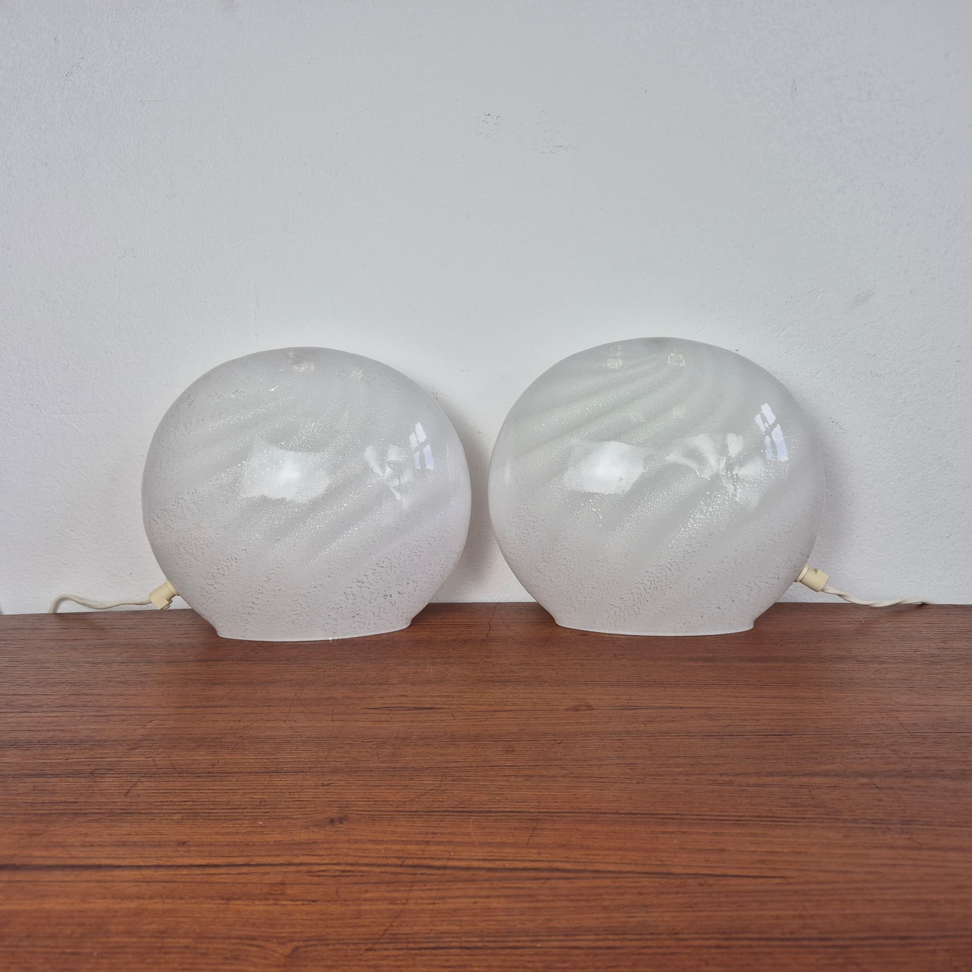 Lampa stołowa Murano, biały, szkło, Włochy, lata 70. - 228949