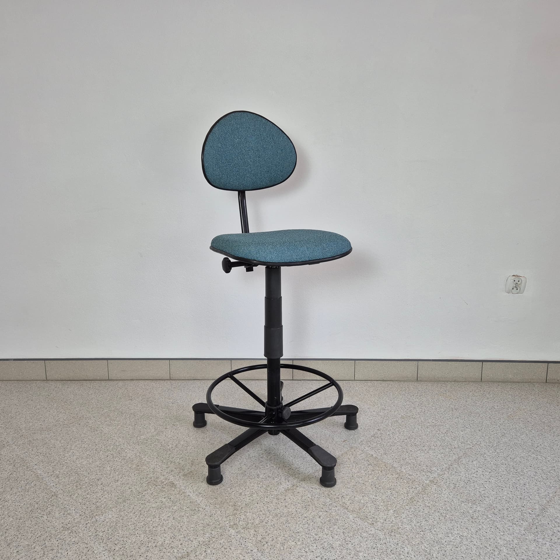 Krzesło biurowe, blue syntetyczna tkanina, metal czarny, Norwegia, lata 90. - 229013