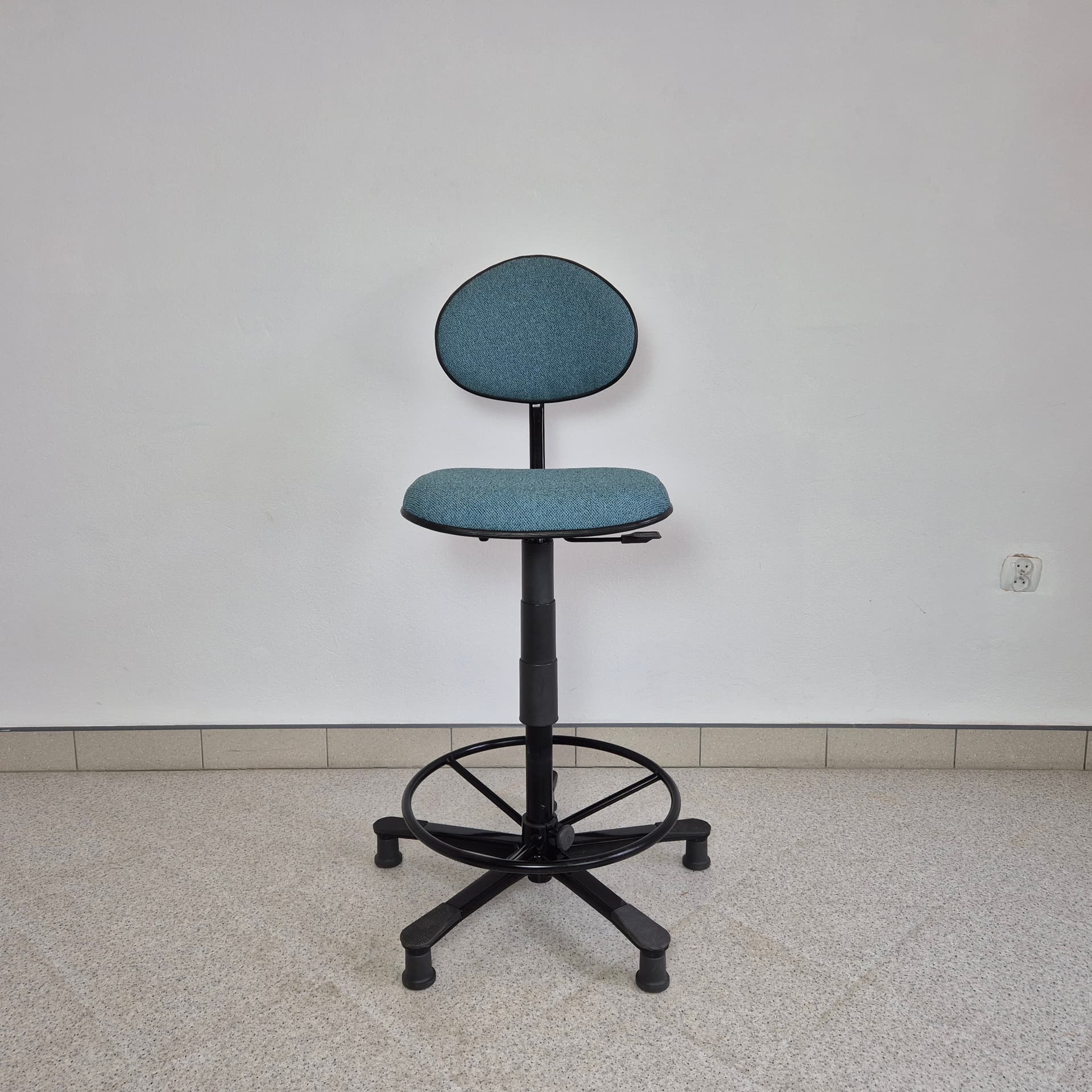 Krzesło biurowe, blue syntetyczna tkanina, metal czarny, Norwegia, lata 90. - 229011