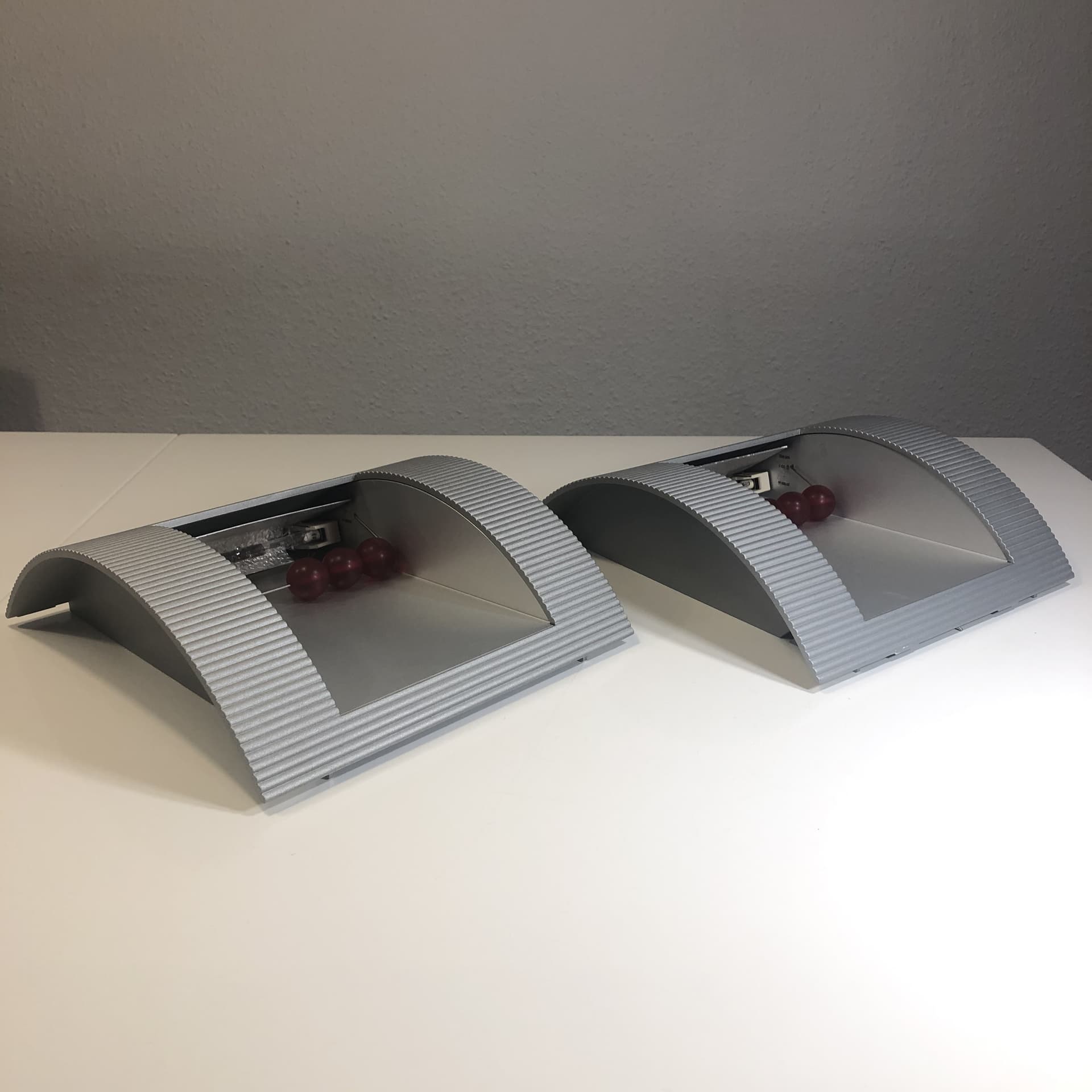 Para kinkietów, srebrny, aluminium, proj. J. Medebach, Belux, Szwajcaria, lata 90. - 16849