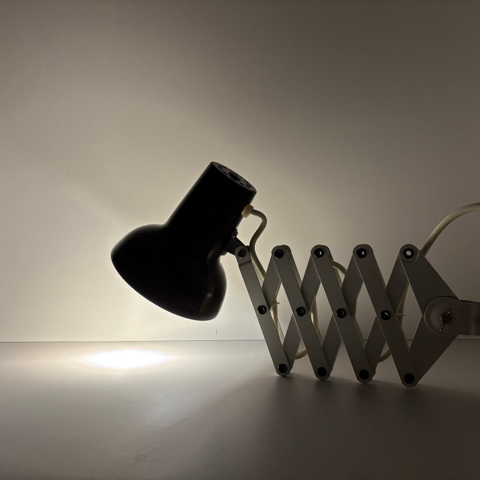 Kinkiet nożycowy, brązowy, aluminium, stal, Niemcy, lata 80. - 229226