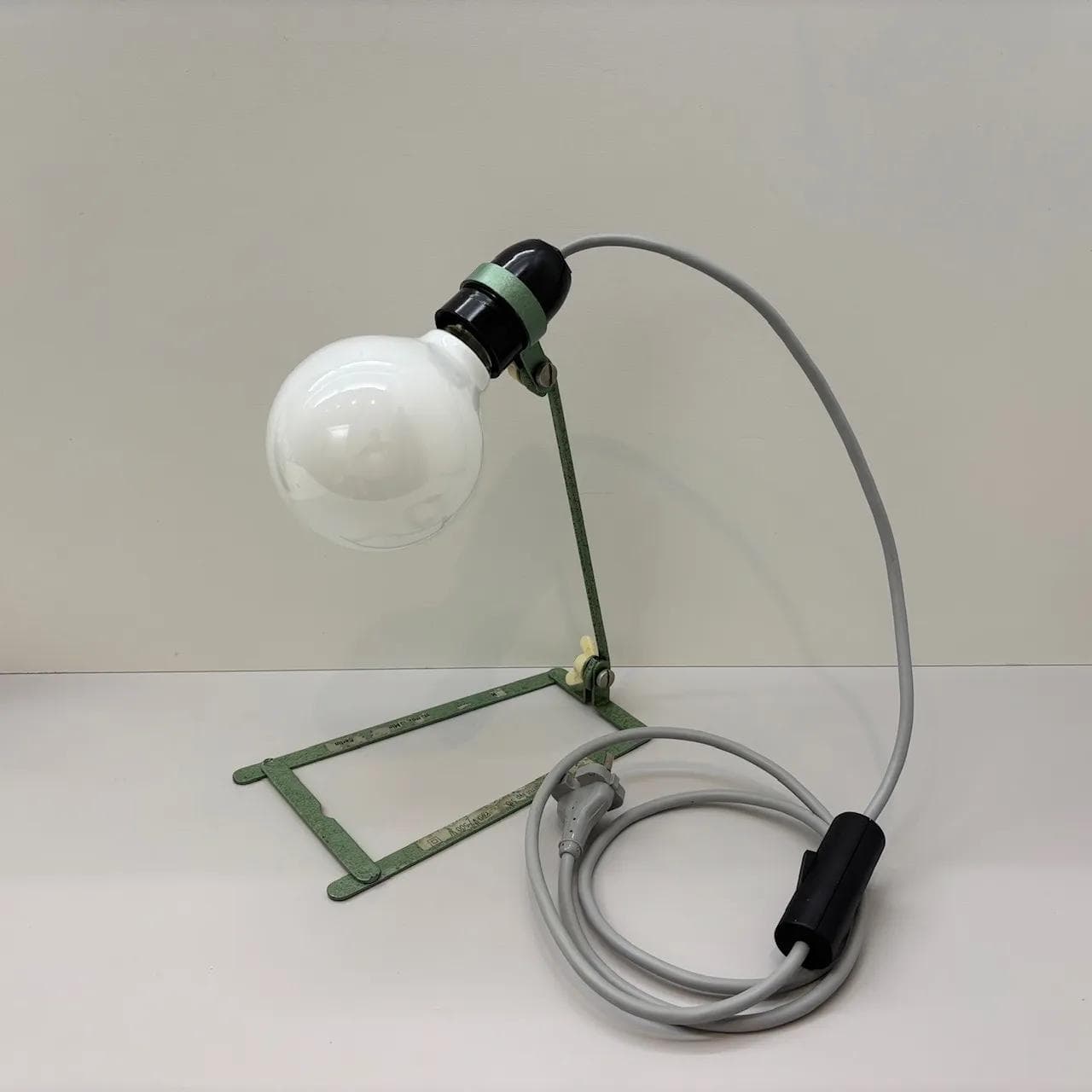 Desk Lamp Berlin Haltegerät 510, green metal, black Bakelite, Germany, 1960s - 16817