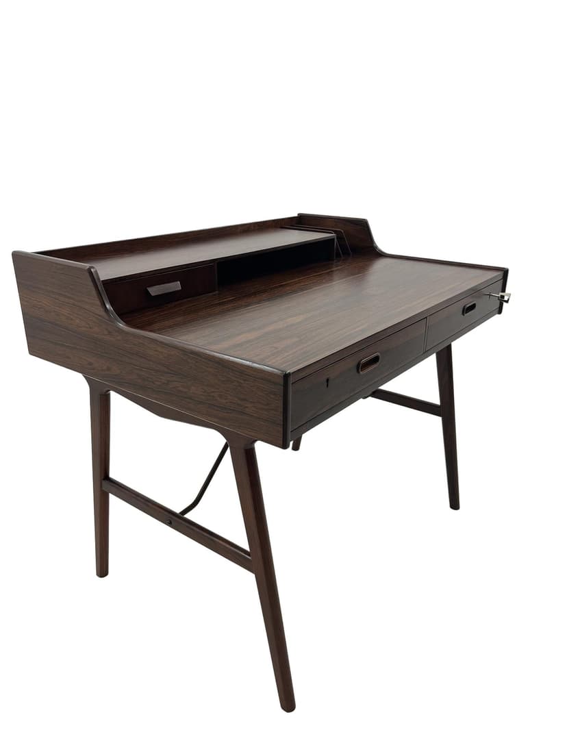 Desk, brown rosewood, by A. Wahl Iversen, Vinde Mobelfabrik, Denmark, 1960s.