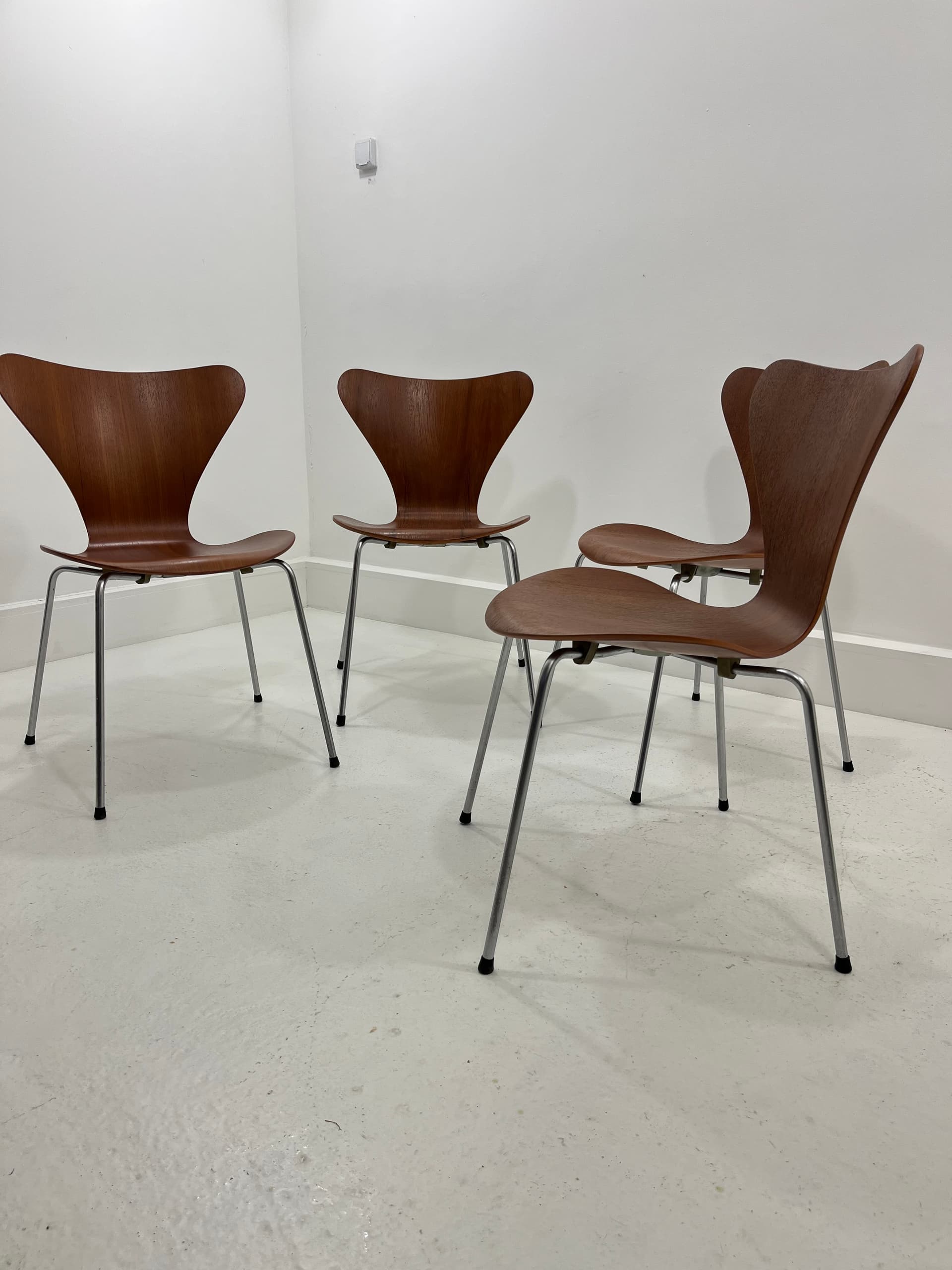 Set of four chairs 3107, brown teak veneer, chromed steel, by A. Jacobsen, Denmark, 1960s. - 229788