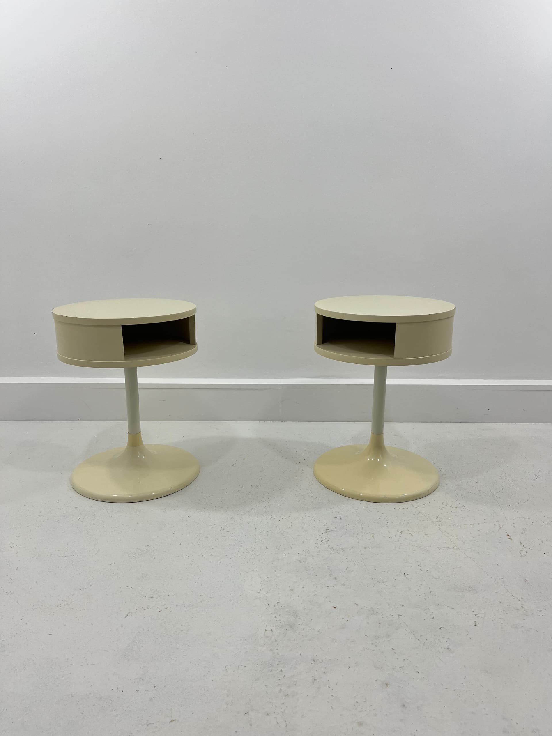 Para stolików Tulipan Space Age, beżowy, plastik, Lusch Erzeugnis, Niemcy, lata 70. - 229810