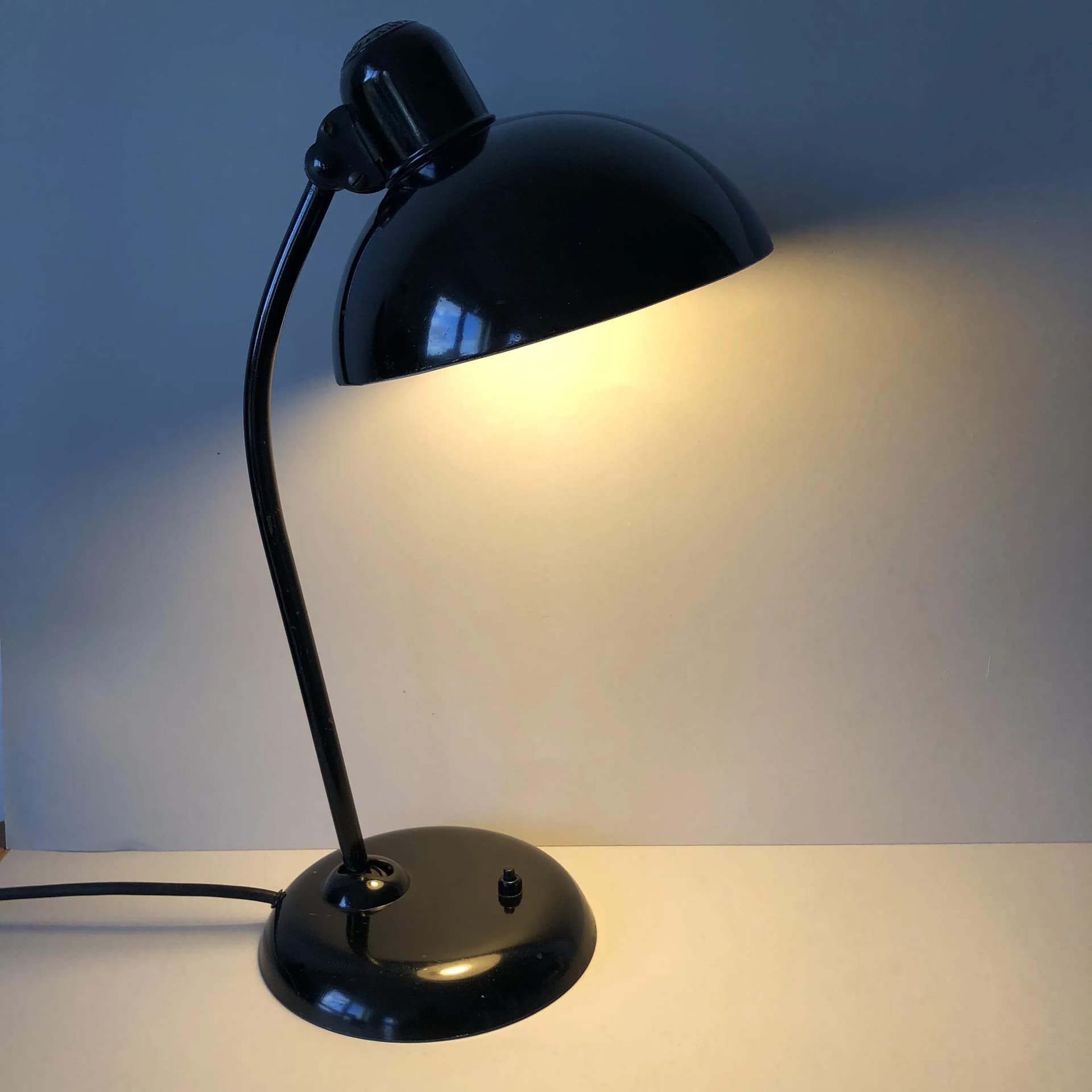 Lampa biurkowa Kaiser Idell 6556, stal czarna, proj. C. Dell, dla Fritz Hansen, Niemcy, lata 60. - 17737