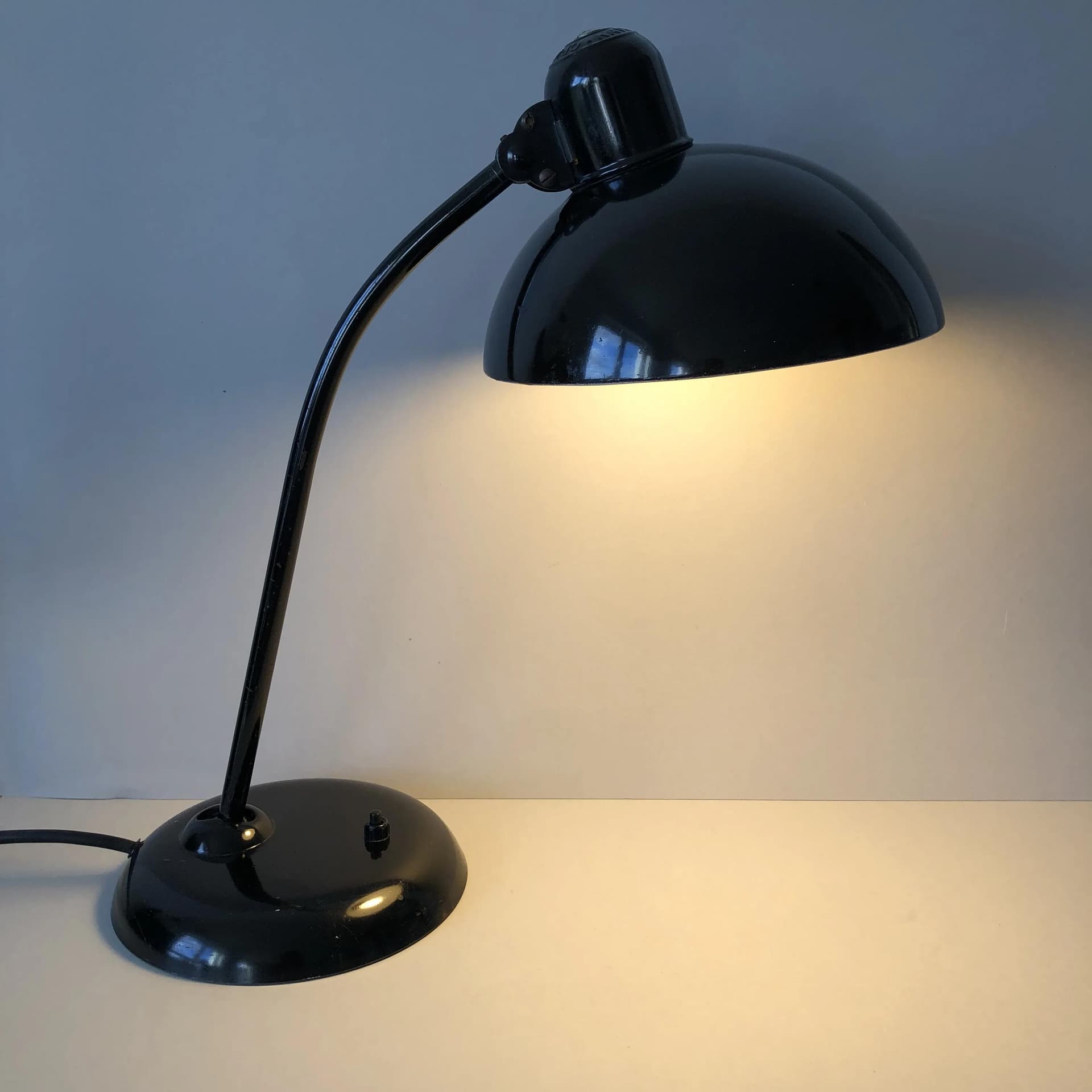 Lampa biurkowa Kaiser Idell 6556, stal czarna, proj. C. Dell, dla Fritz Hansen, Niemcy, lata 60. - 17741