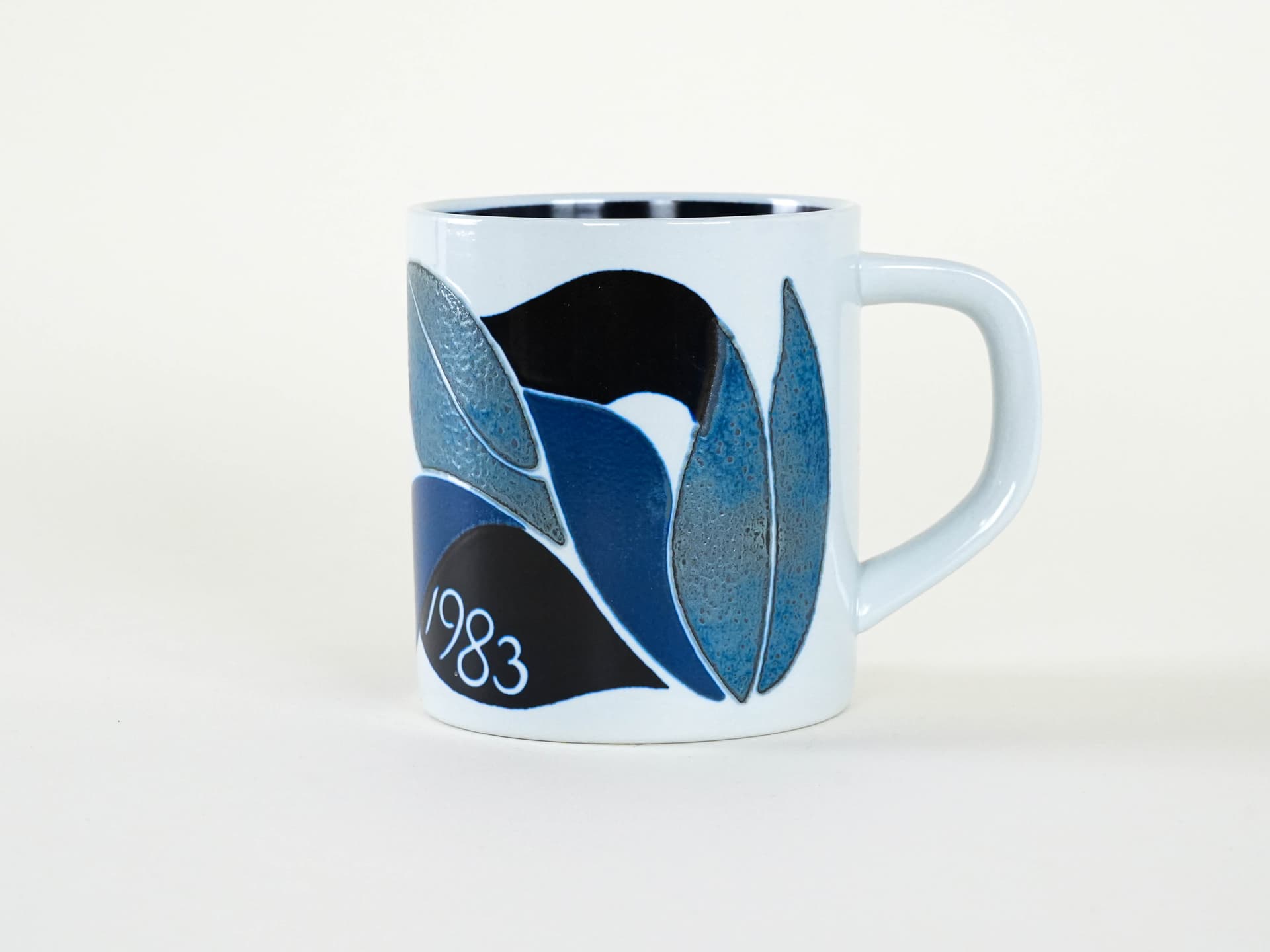 Kubek, porcelana niebieska, proj. M. Andersen, Royal Copenhagen, Dania, lata 80. - 230273