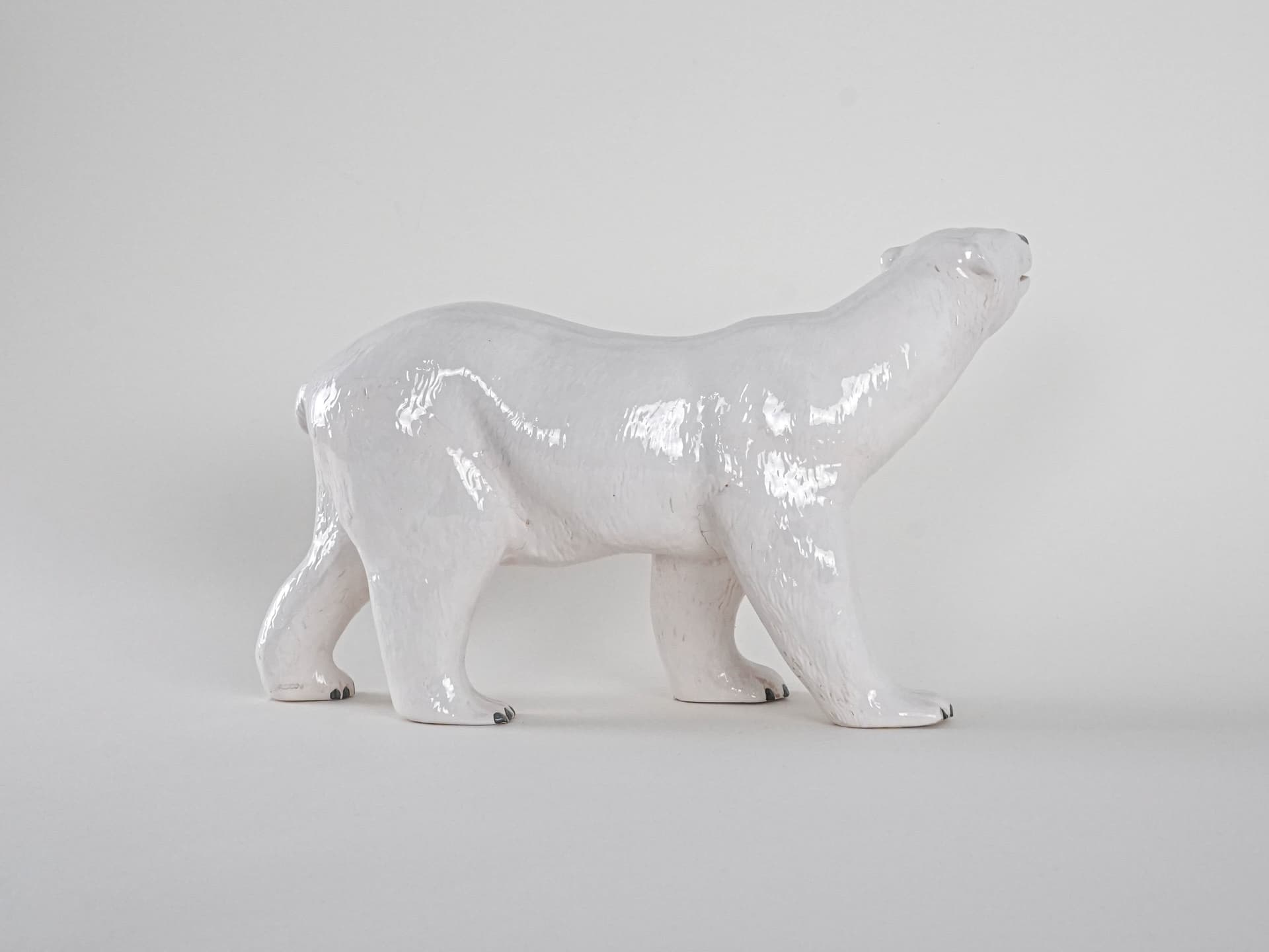 Rzeźba niedźwiedź polarny, biały, ceramika, Dania, lata 70. - 230310