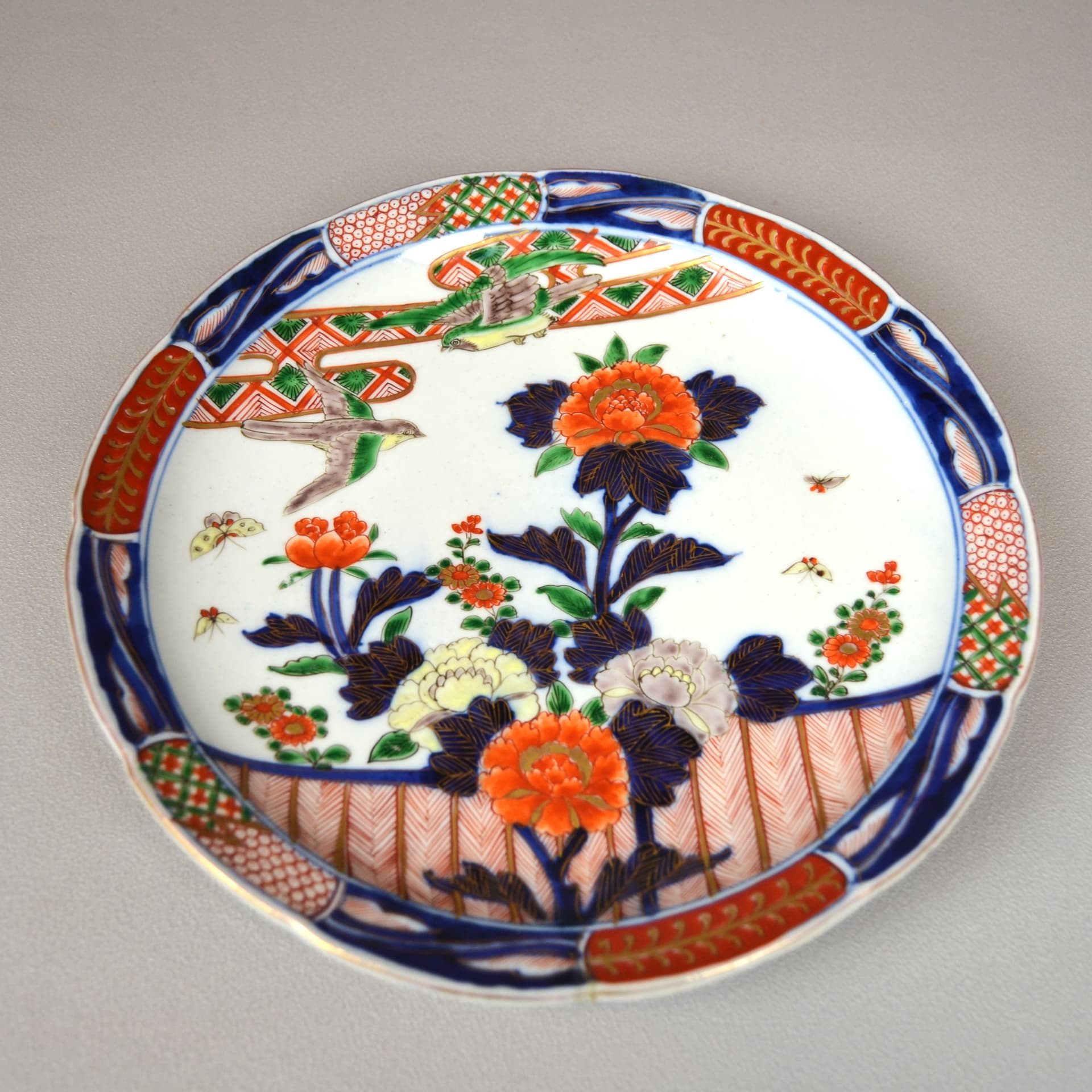 Set of Imari plates, multicolor porcelain, Japan, 19th c. - 1685