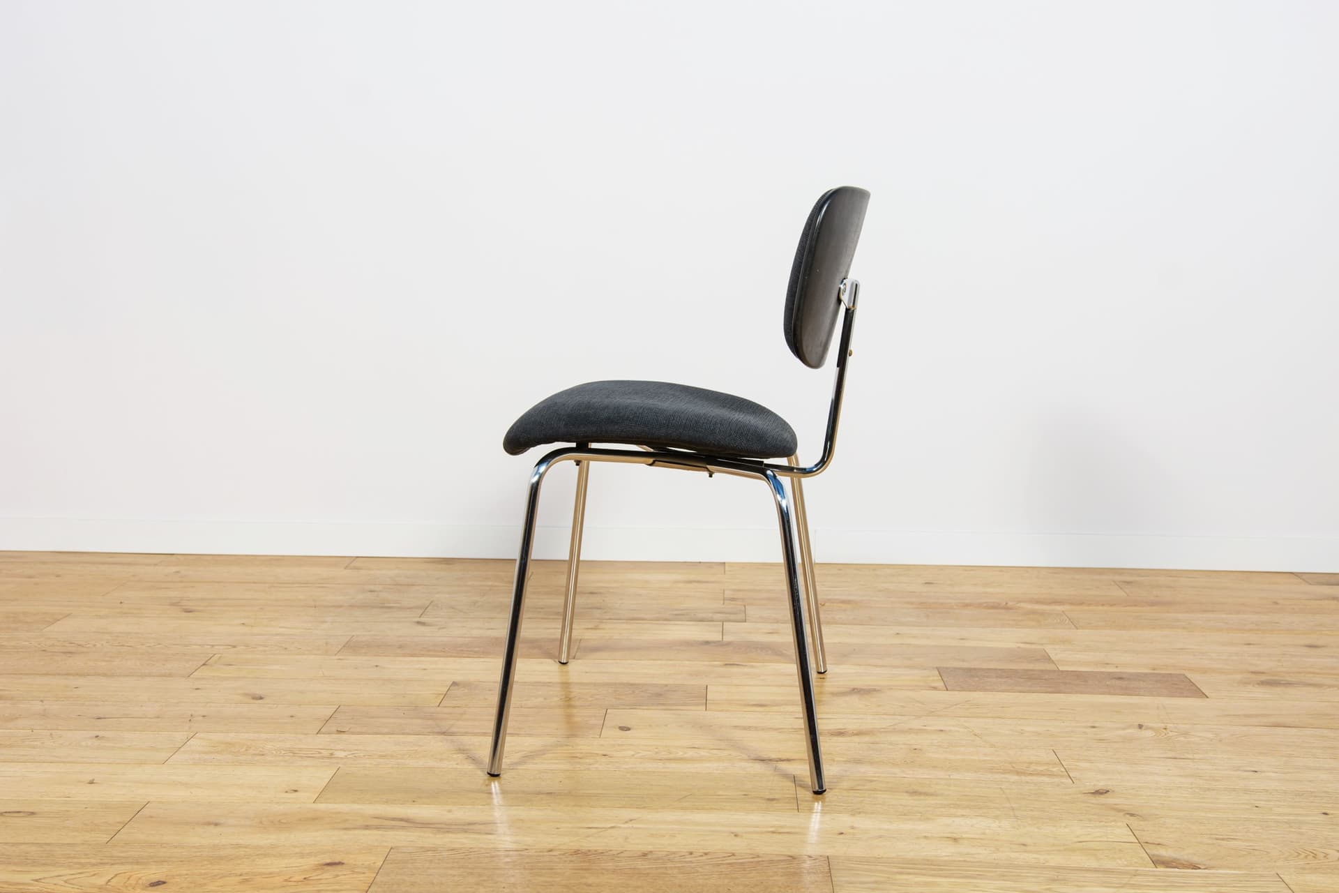 Set of Six Chairs SE 68, black synthetic fabric, chrome, by E. Eiermann, Wilde+Spieth, Germany, 1960s. - 230579