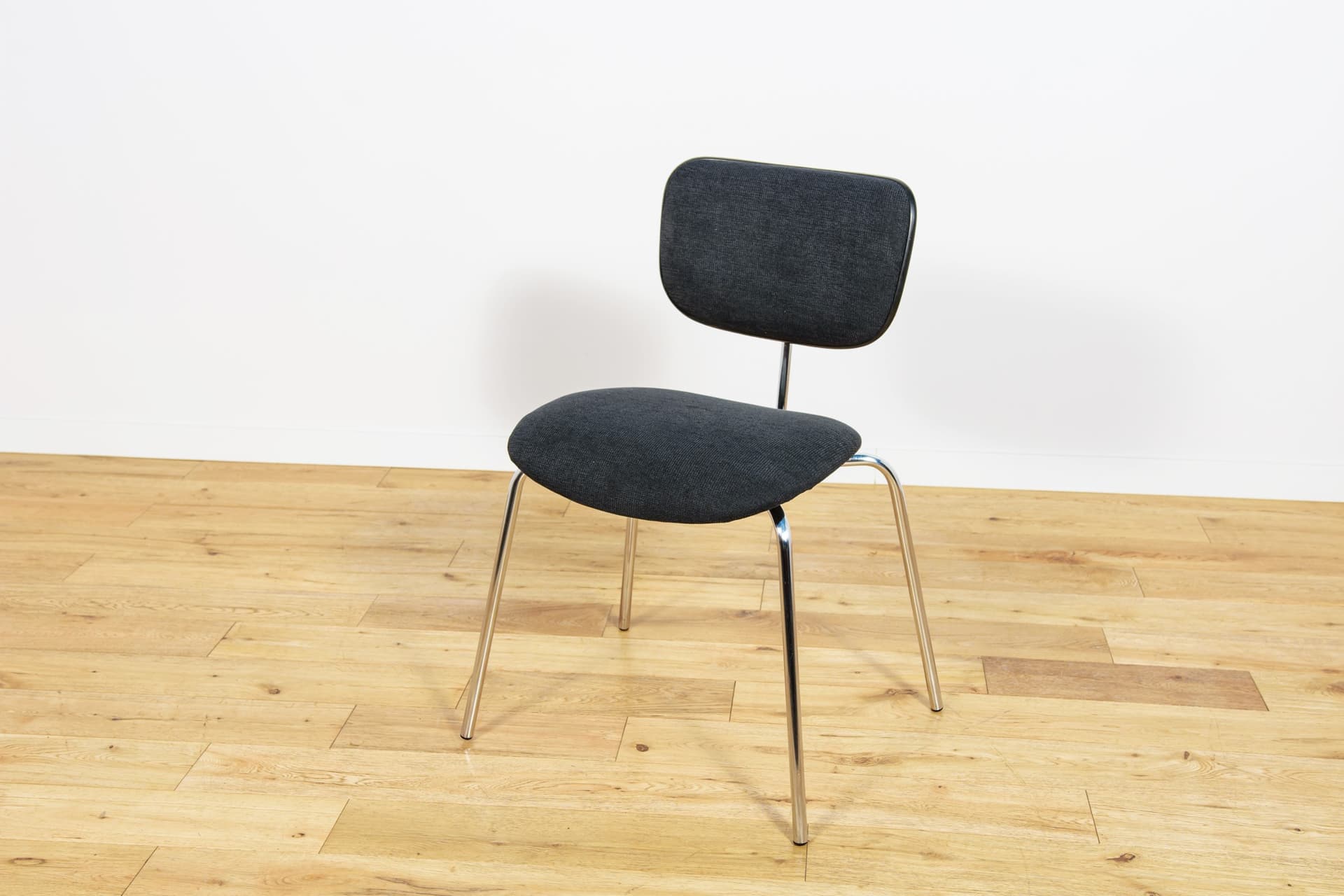 Set of Six Chairs SE 68, black synthetic fabric, chrome, by E. Eiermann, Wilde+Spieth, Germany, 1960s. - 230578
