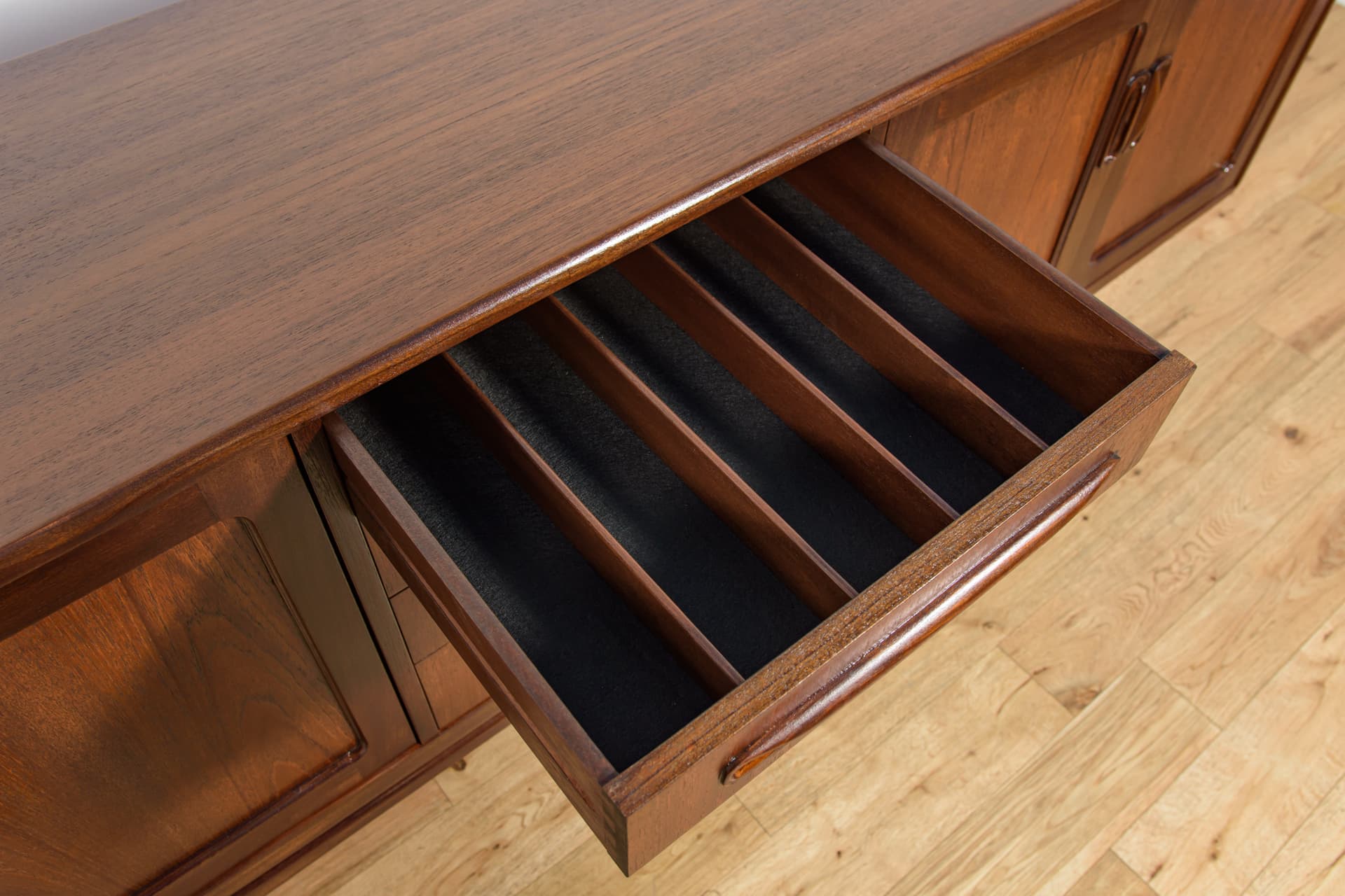 Sideboard, brown teak, by V. Wilkins, United Kingdom, 1960s. - 230705