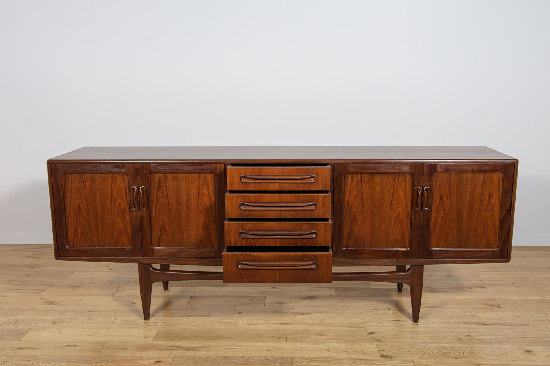 Sideboard, brown teak, by V. Wilkins, United Kingdom, 1960s. - 230704