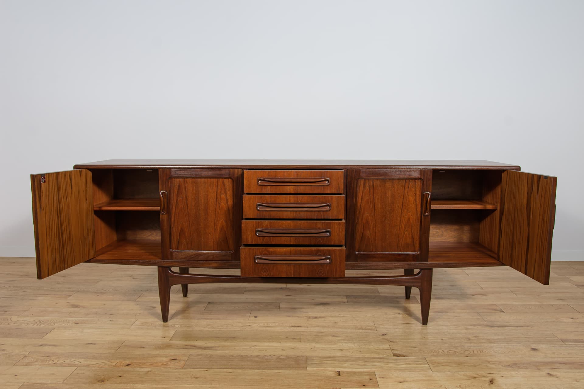Sideboard, brown teak, by V. Wilkins, United Kingdom, 1960s. - 230703