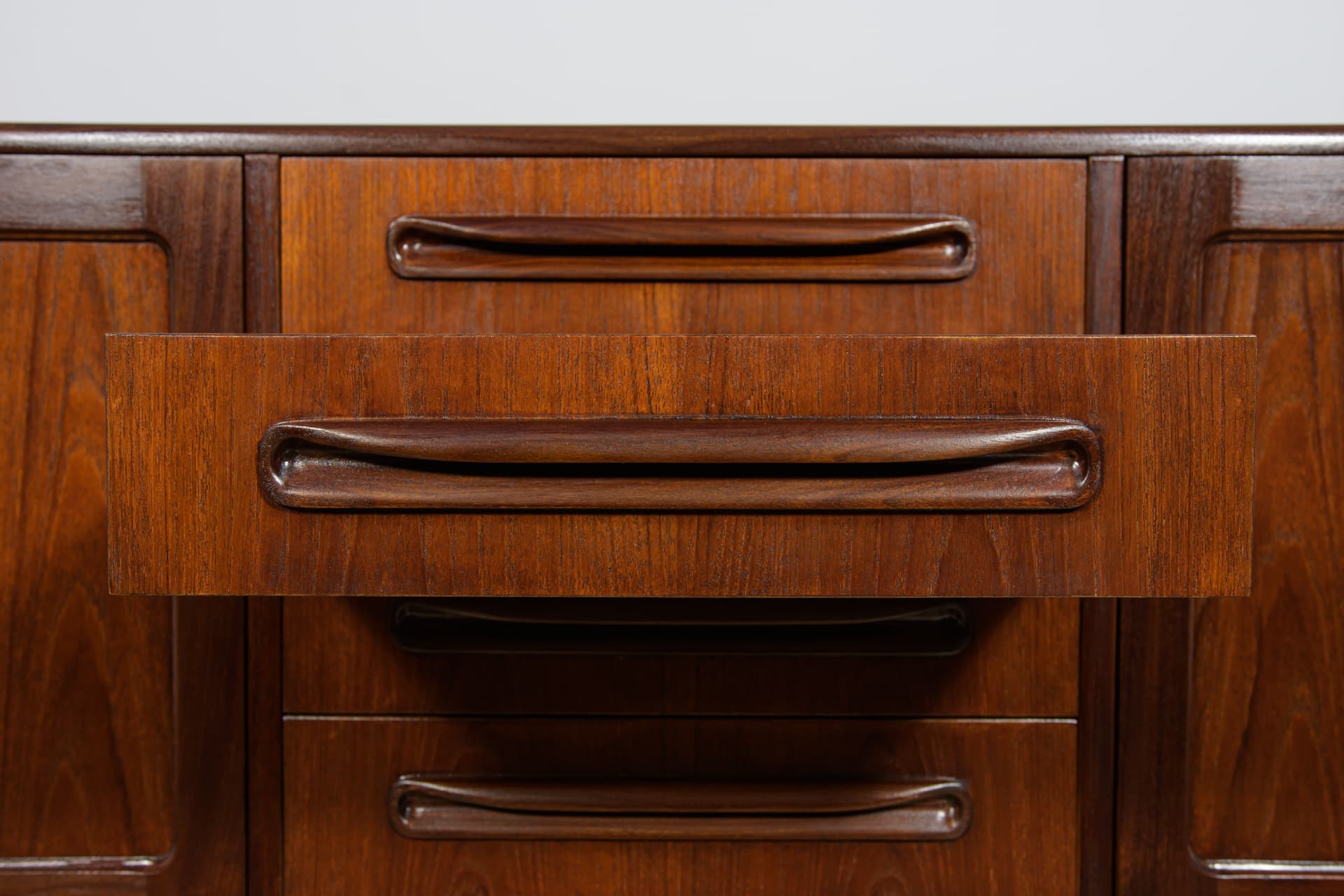 Sideboard, brown teak, by V. Wilkins, United Kingdom, 1960s. - 230707