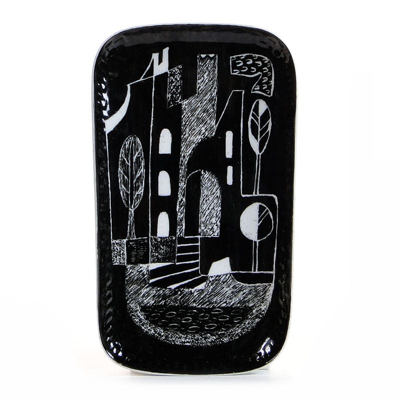 Patera Zamczysko, porcelana czarna, proj. T. Waligórska, Polska, lata 60.