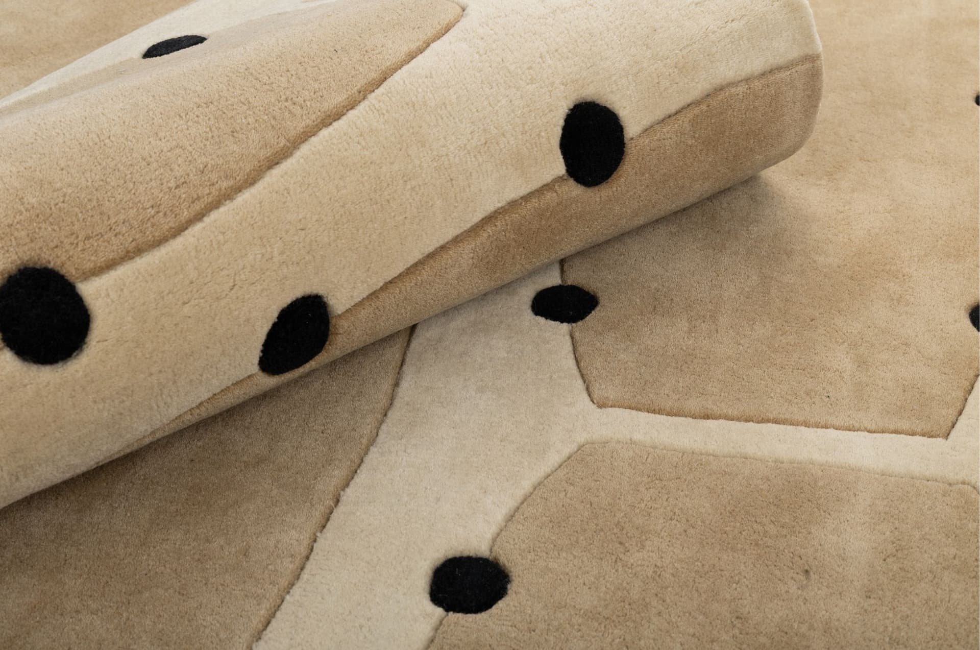 Dywan Rio Black 300x400 cm, proj. M. Konopacka, wełna, Carpets & More - 240224