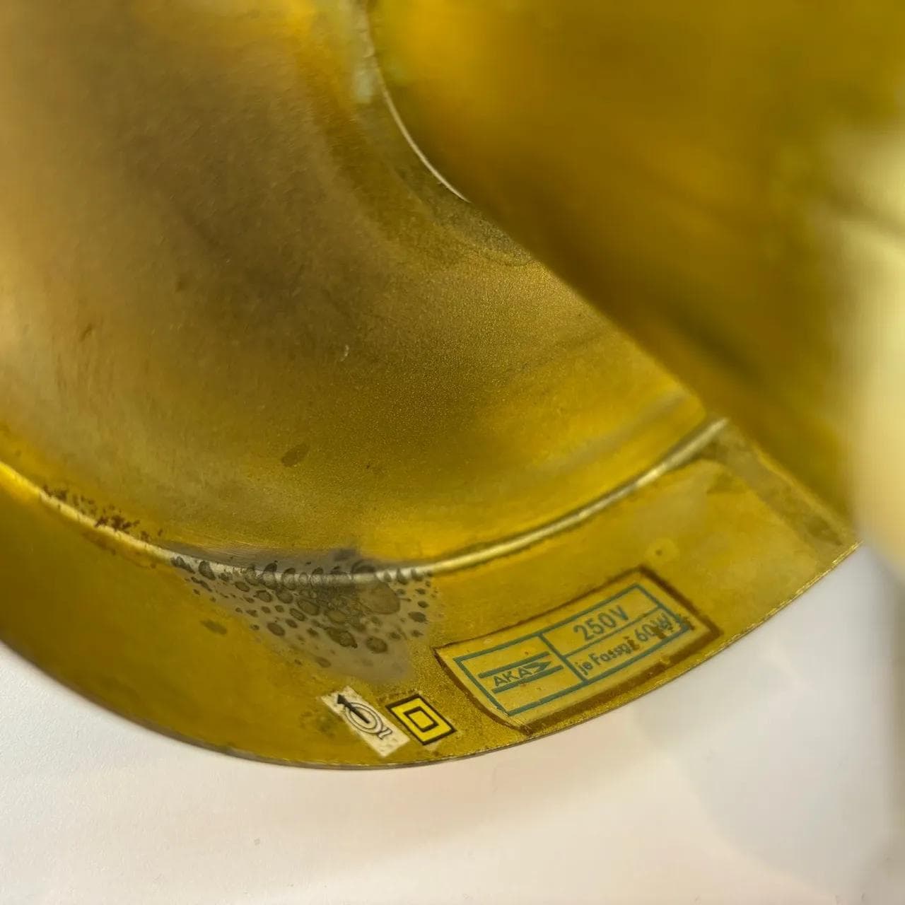 Lampa wisząca, szkło miodowe, metal złoty, AKA Electric, Niemcy, lata 70. - 17713