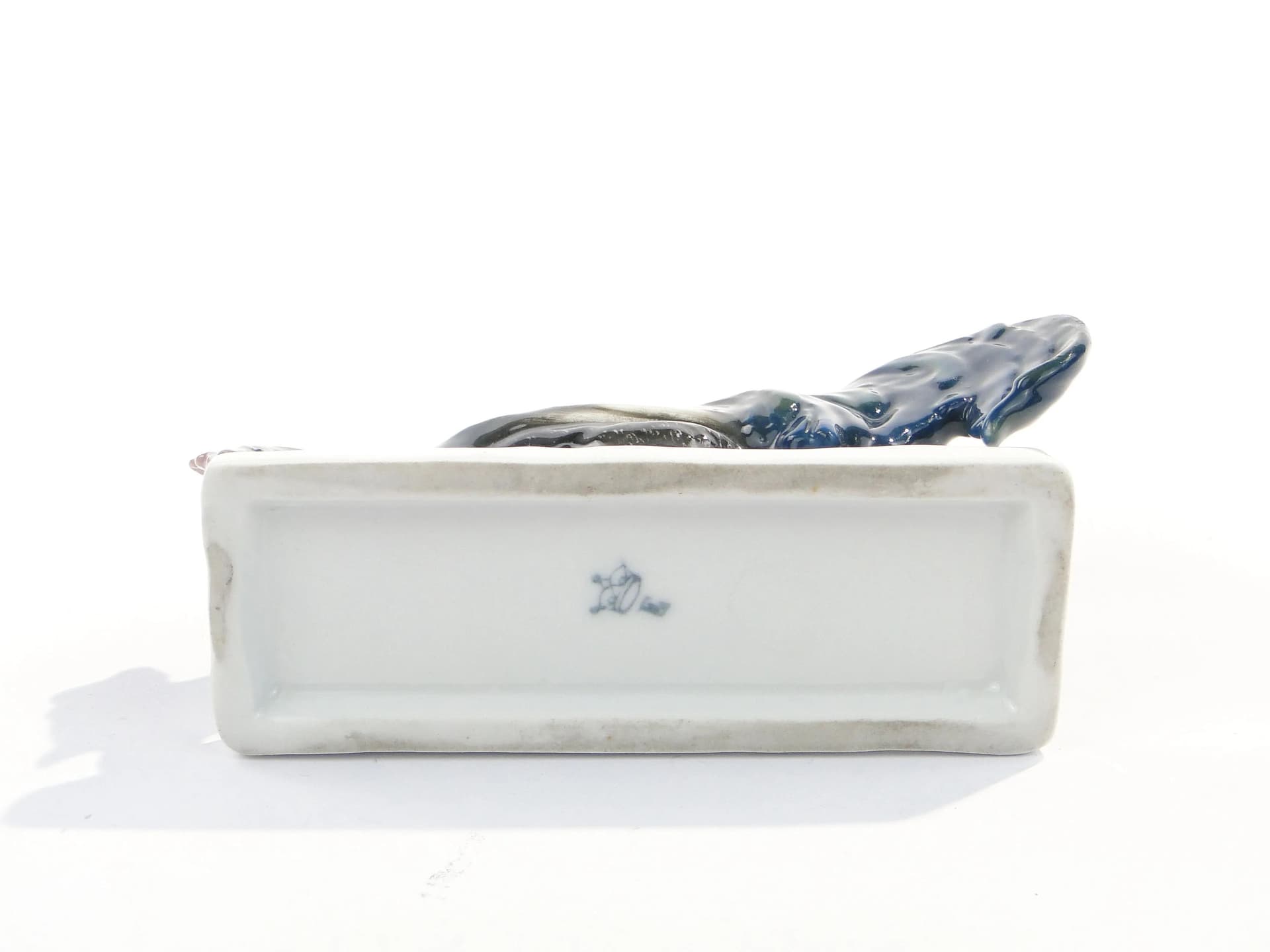 Figurka koguta, secesja, granatowy, porcelana, Austria, I poł. XX w. - 17169