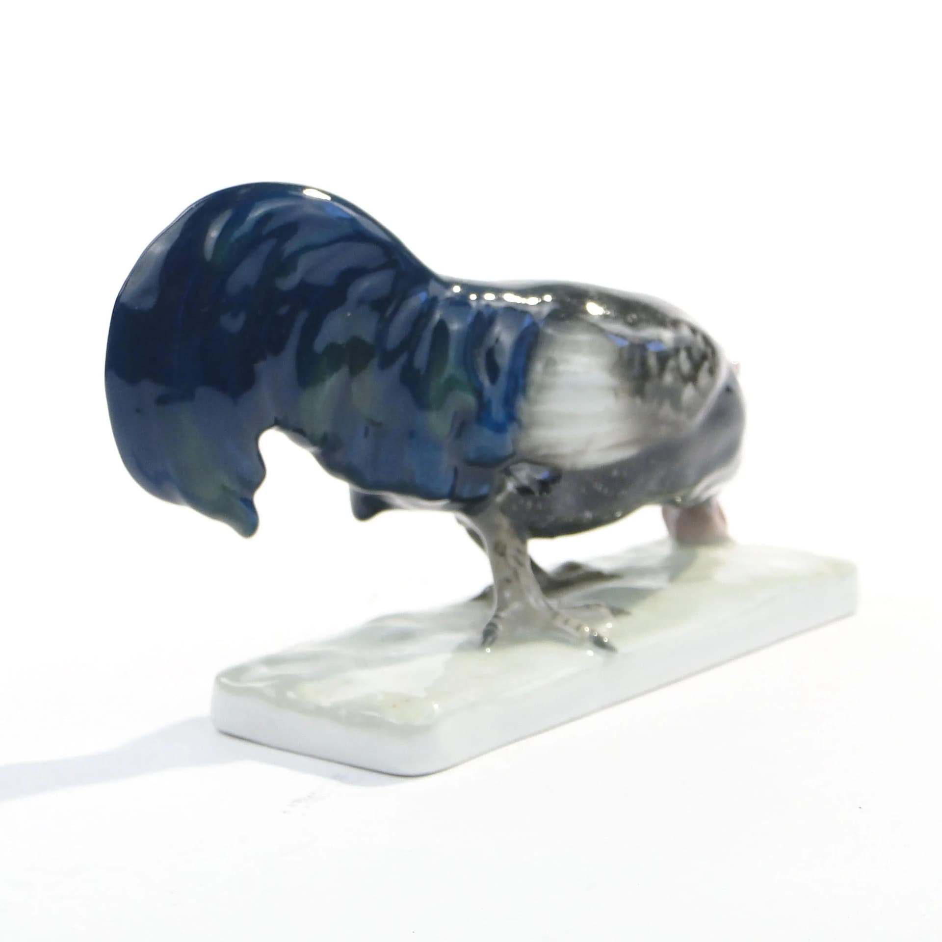 Figurka koguta, secesja, granatowy, porcelana, Austria, I poł. XX w. - 17168