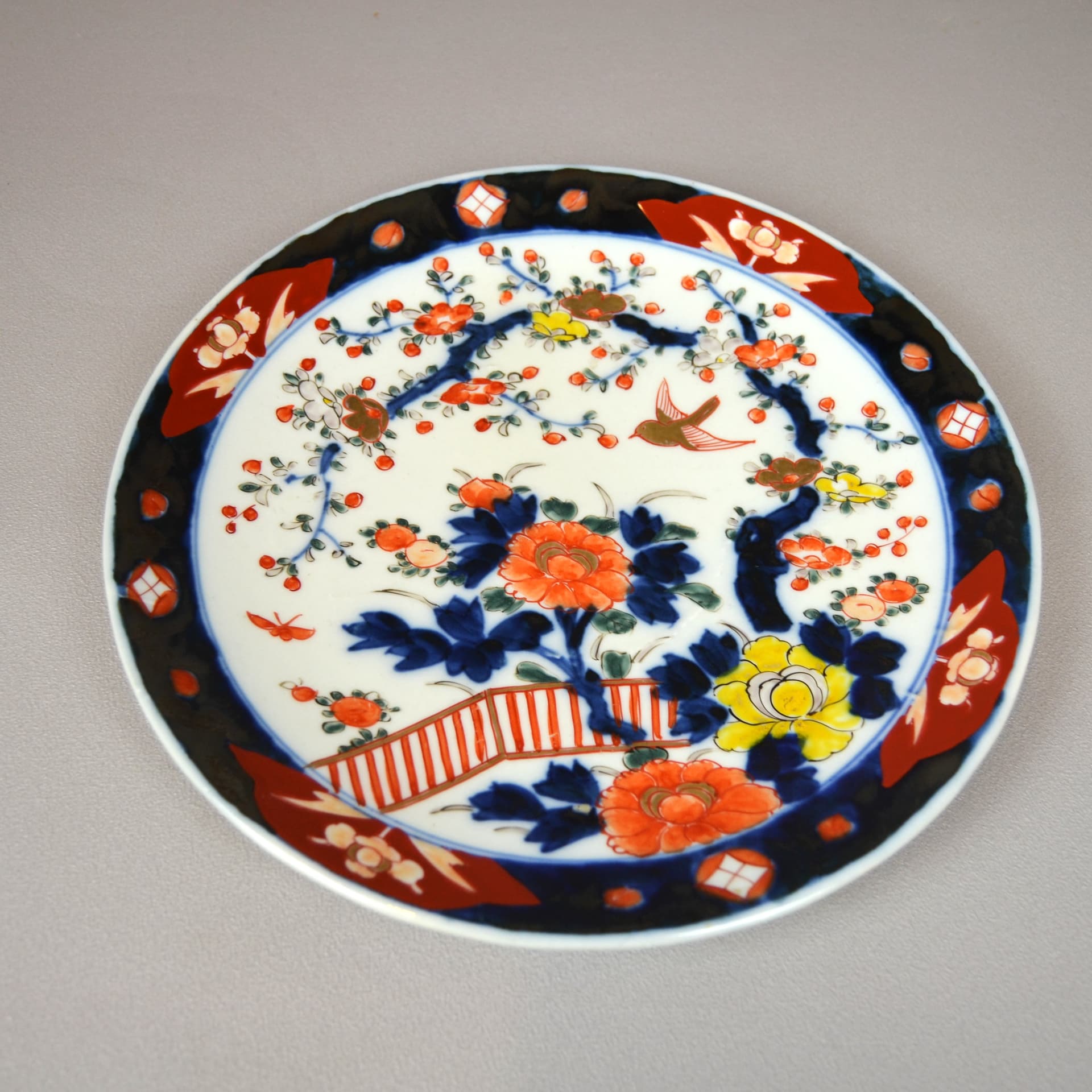 Talerz Imari, multikolor, porcelana, Japonia, XIX w. - 79397