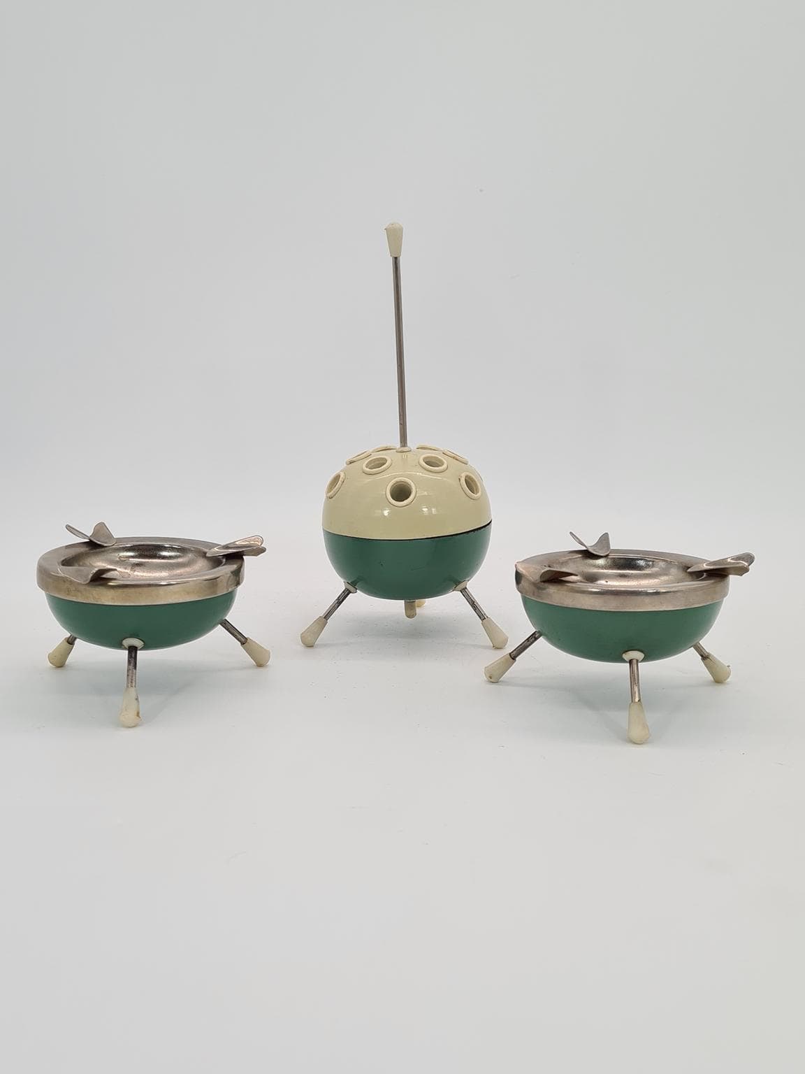 Trzyczęściowy zestaw dla palaczy, zielony, metal, tworzywo, Niemcy/Czechosłowacja, lata 50. - 231437