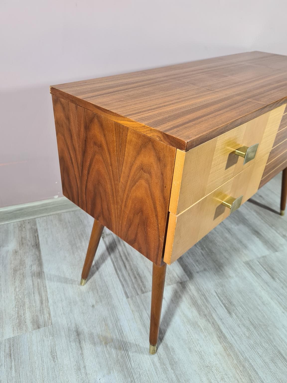 Komoda modernistyczna, brązowy, drewno, lata 60. - 231516