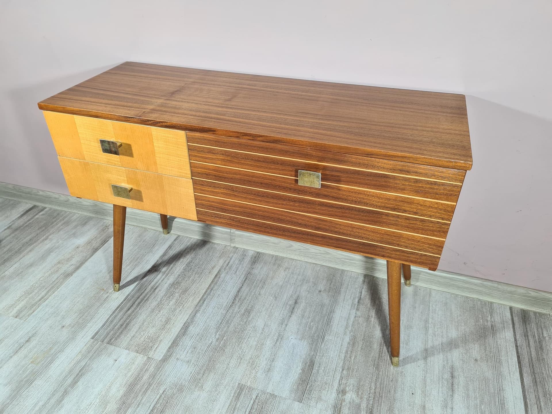 Komoda modernistyczna, brązowy, drewno, lata 60. - 231524