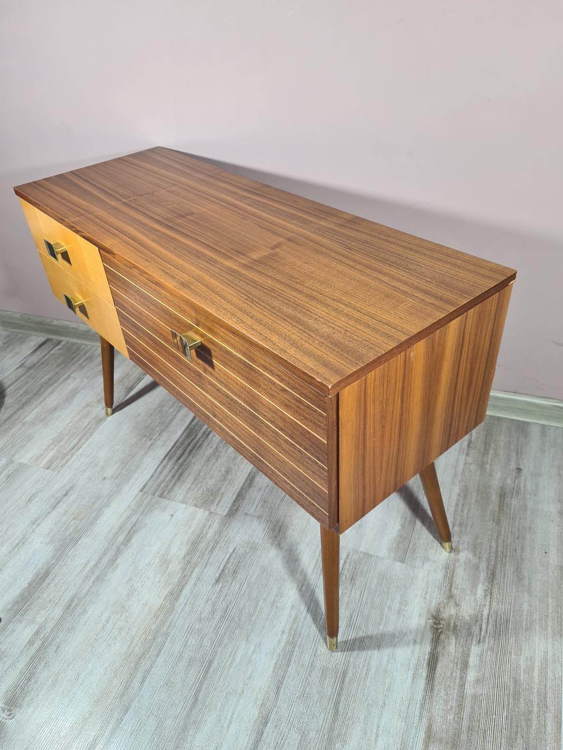 Komoda modernistyczna, brązowy, drewno, lata 60. - 231518