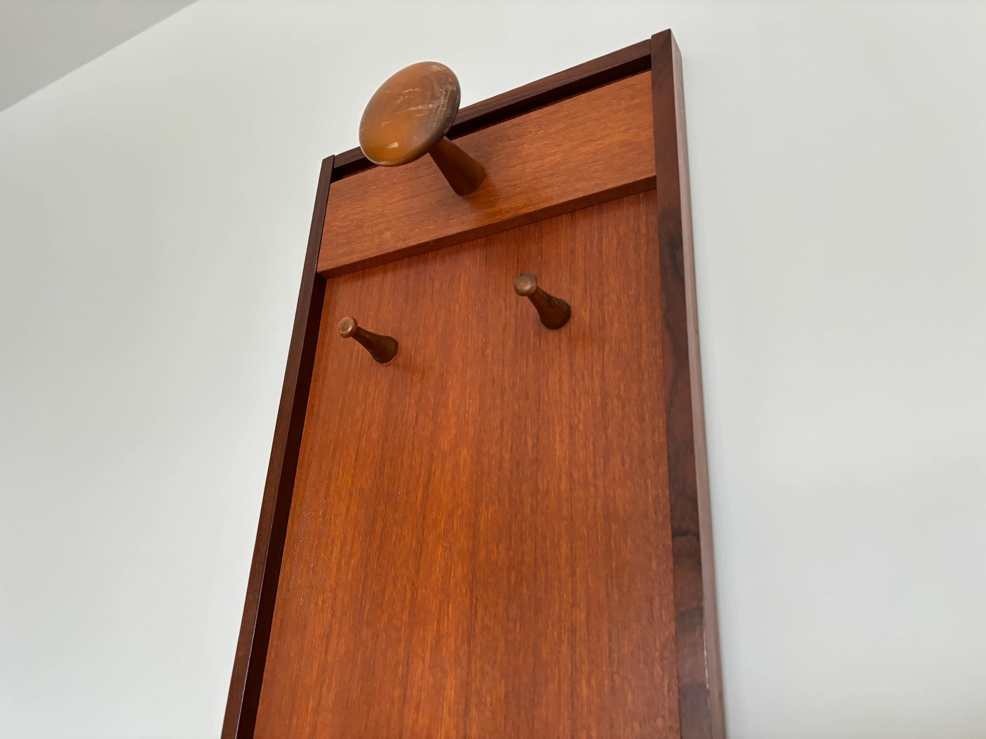 Wieszak ścienny, palisander brązowy, Dania, lata 70. - 17700