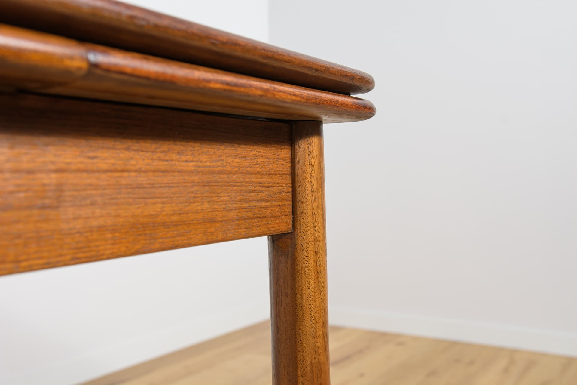 Stół rozkładany, teak brązowy, Dania, lata 60. - 231903