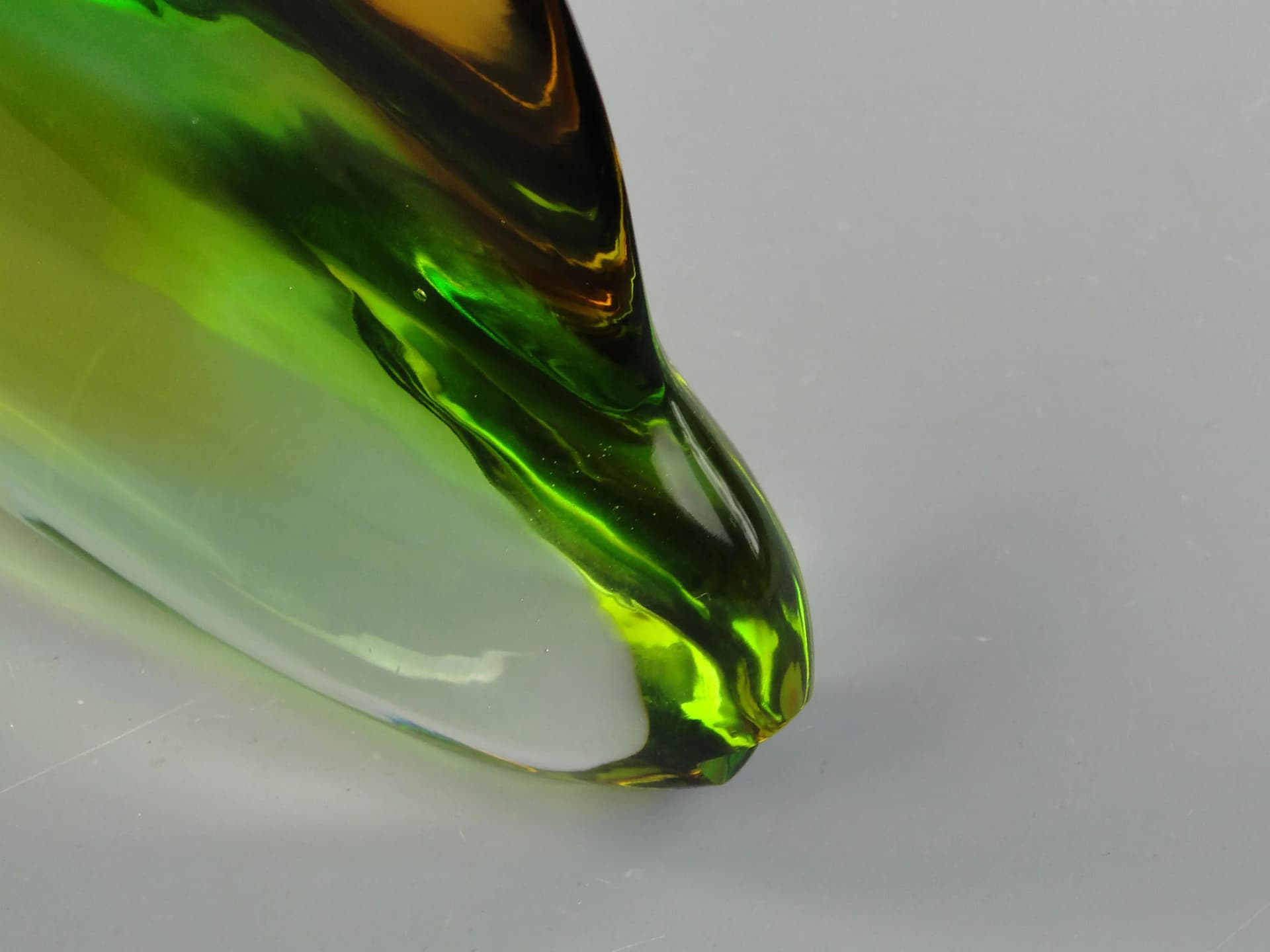 Rzeźba ryba, szkło kryształowe multikolor, proj. J. Rozinek, S. Honzik, Czechosłowacja, lata 60. - 17124