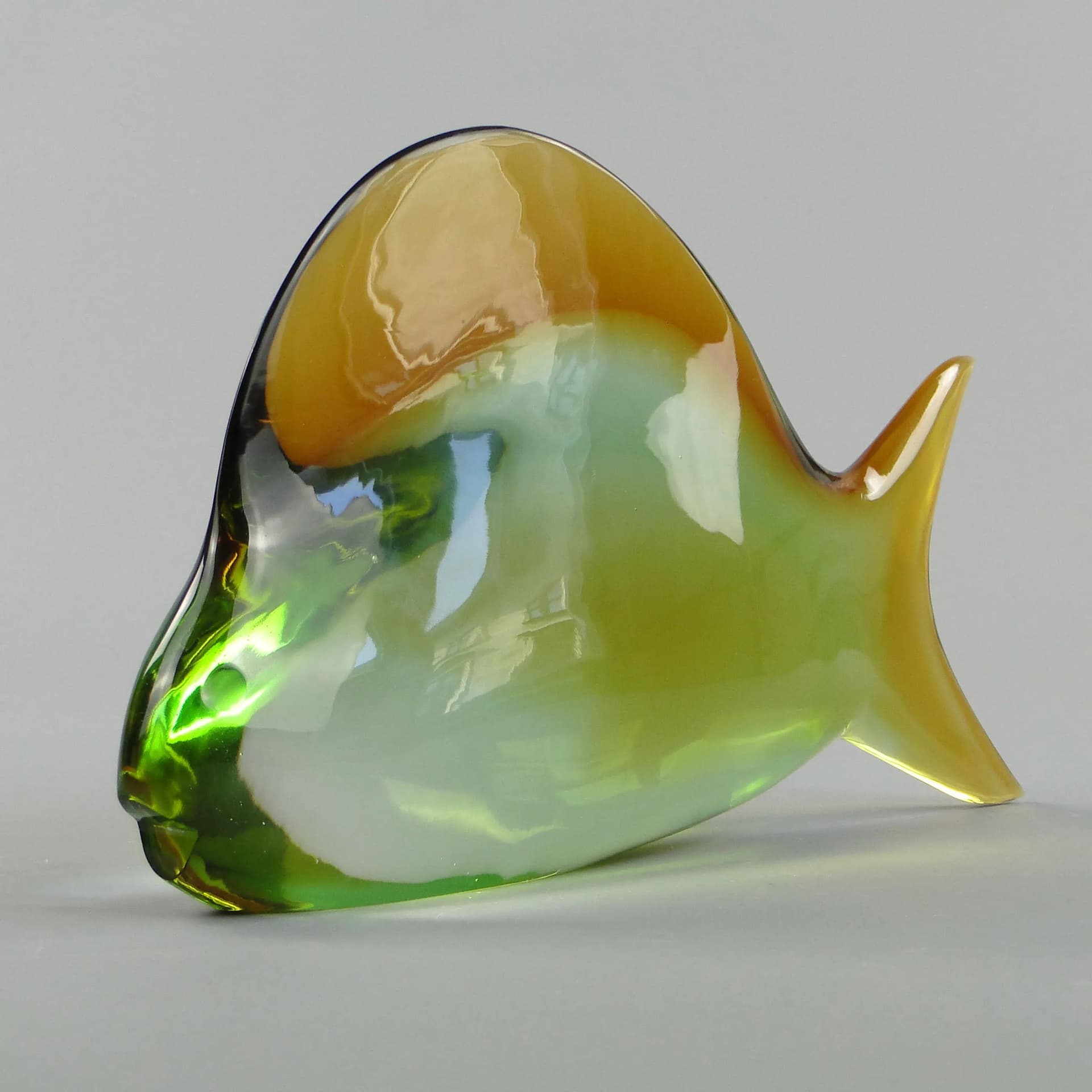 Rzeźba ryba, szkło kryształowe multikolor, proj. J. Rozinek, S. Honzik, Czechosłowacja, lata 60. - 17119