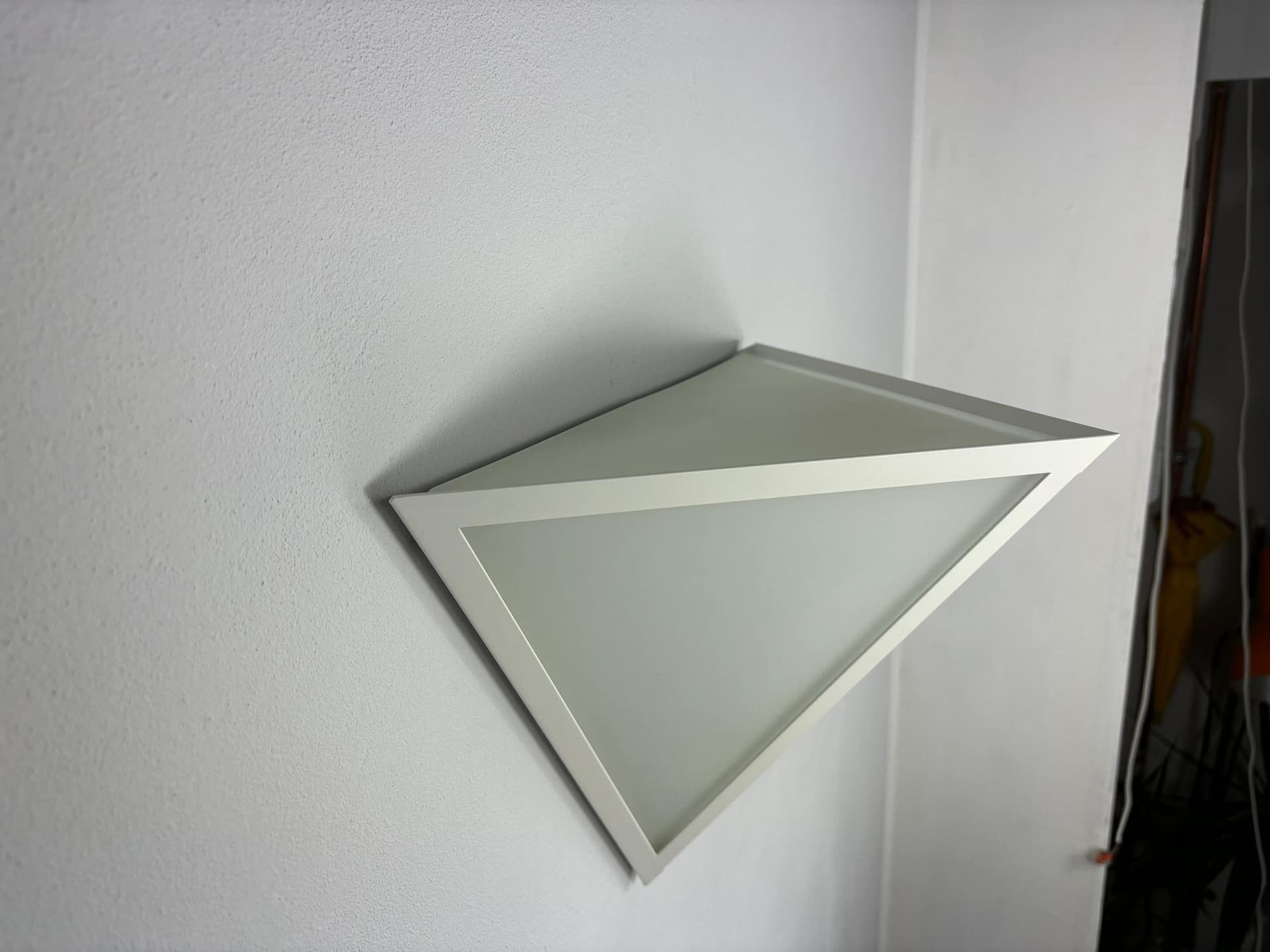 Kinkiet, biały, metal, szkło, Glashütte Limburg, Niemcy, lata 80. - 17675