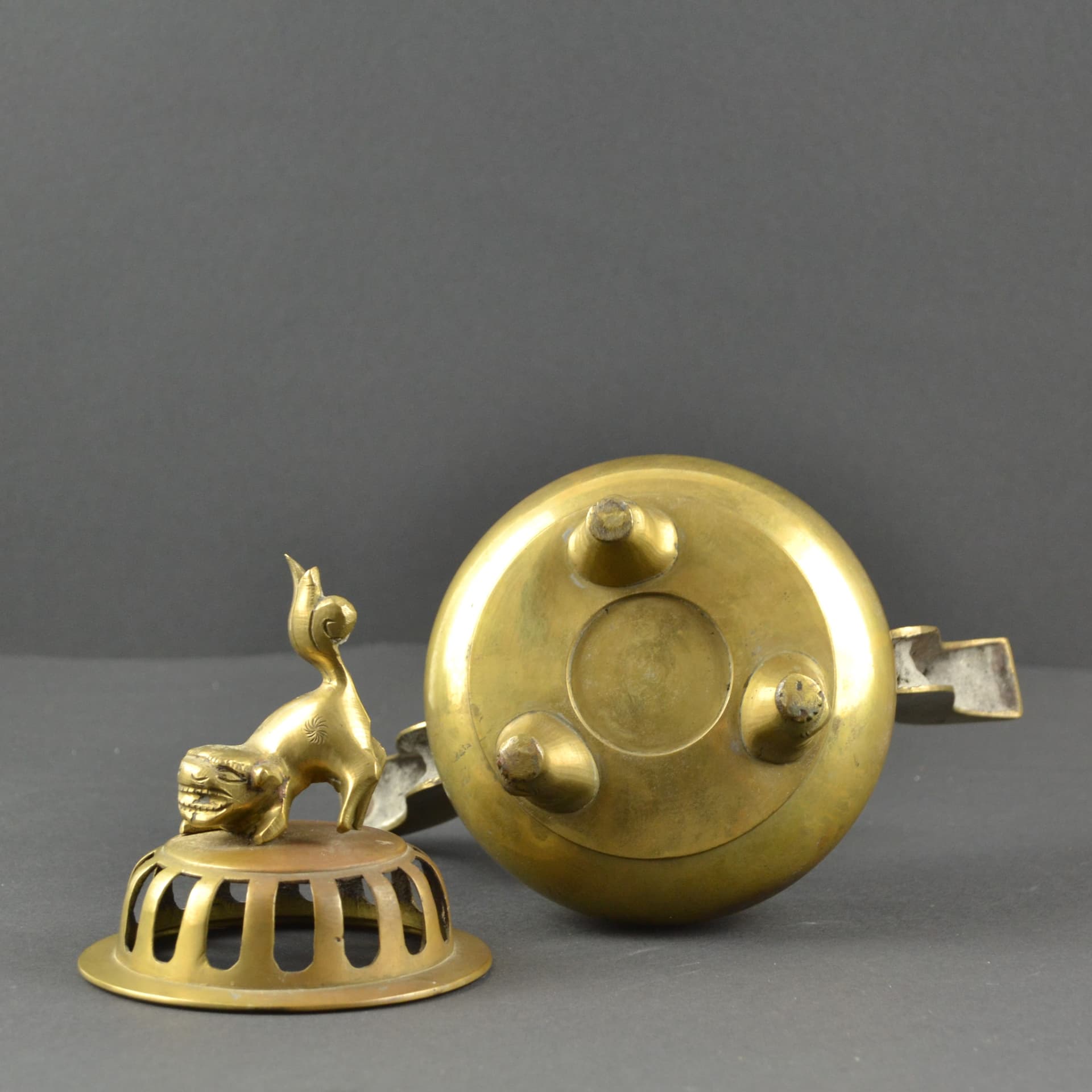 Kadzielnica, złoty mosiądz, Japonia, XIX w. - 79368