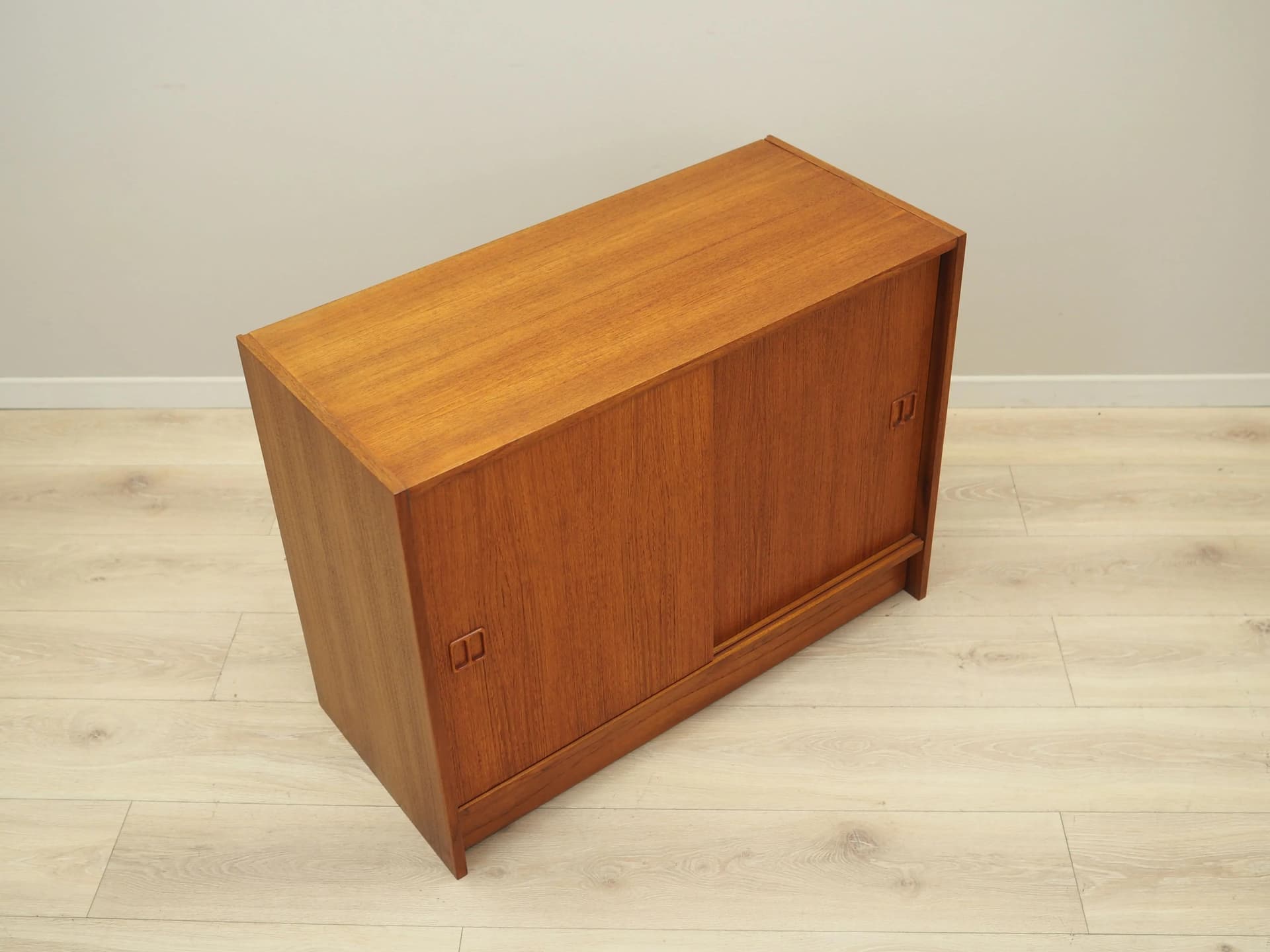 Szafka, mid-century modern, pomarańczowy, teak, Dania, lata 60. - 17451