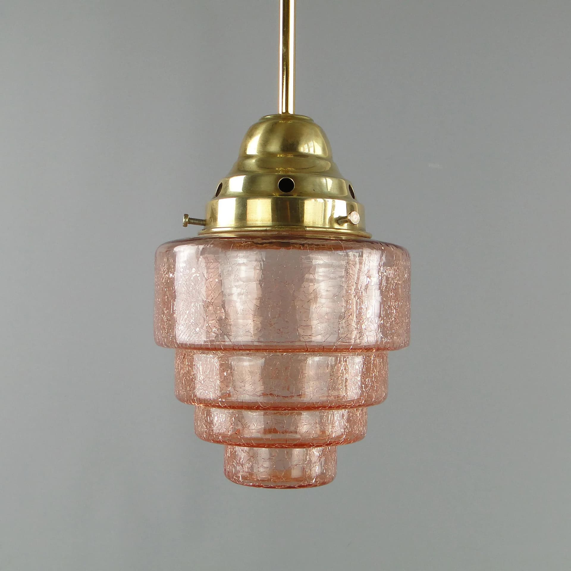 Lampa wisząca Art Deco, szkło różowy, mosiądz, Polska, lata 20. - 17098