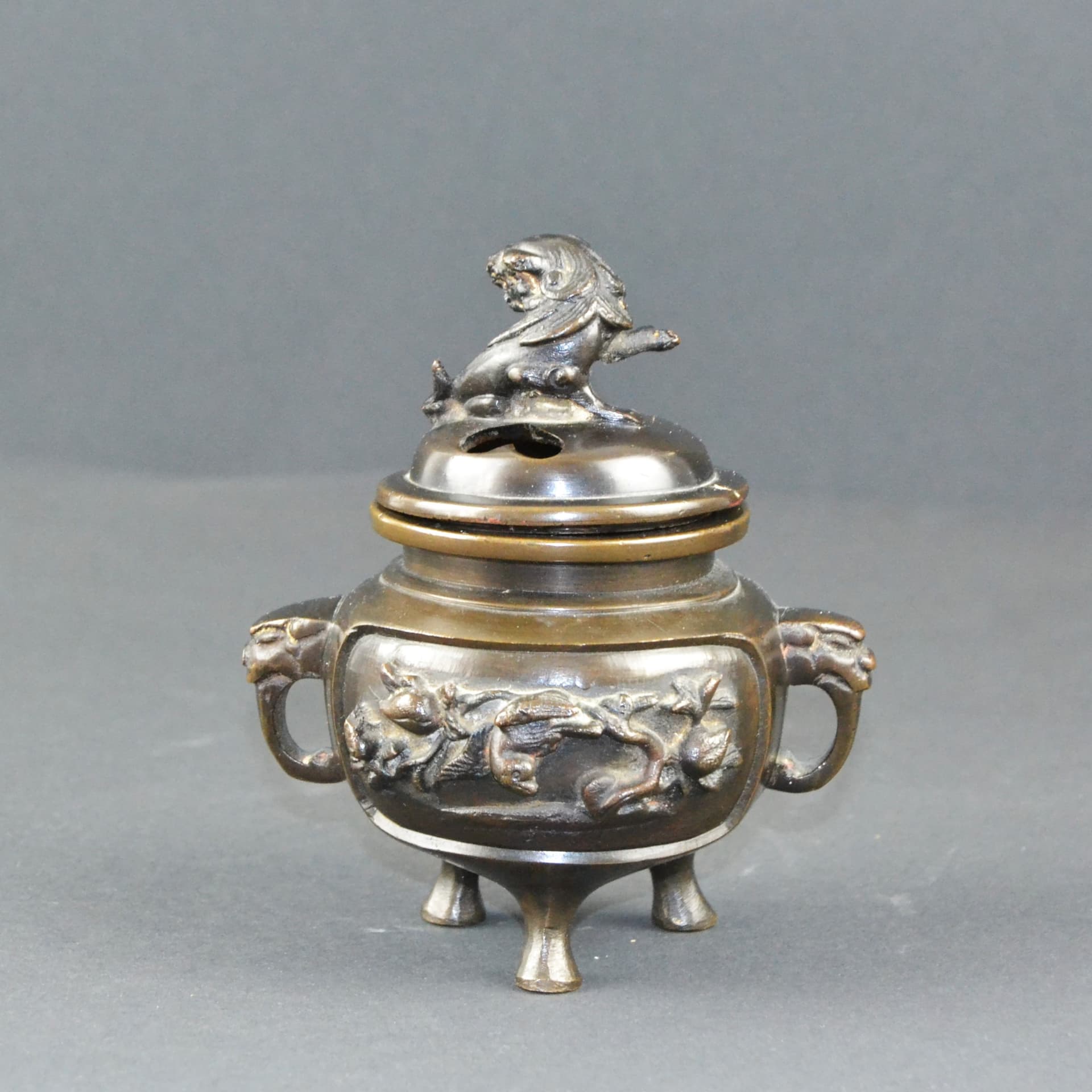 Kadzielnica orientalna, brąz ciemny, Chiny, lata 20. - 79363