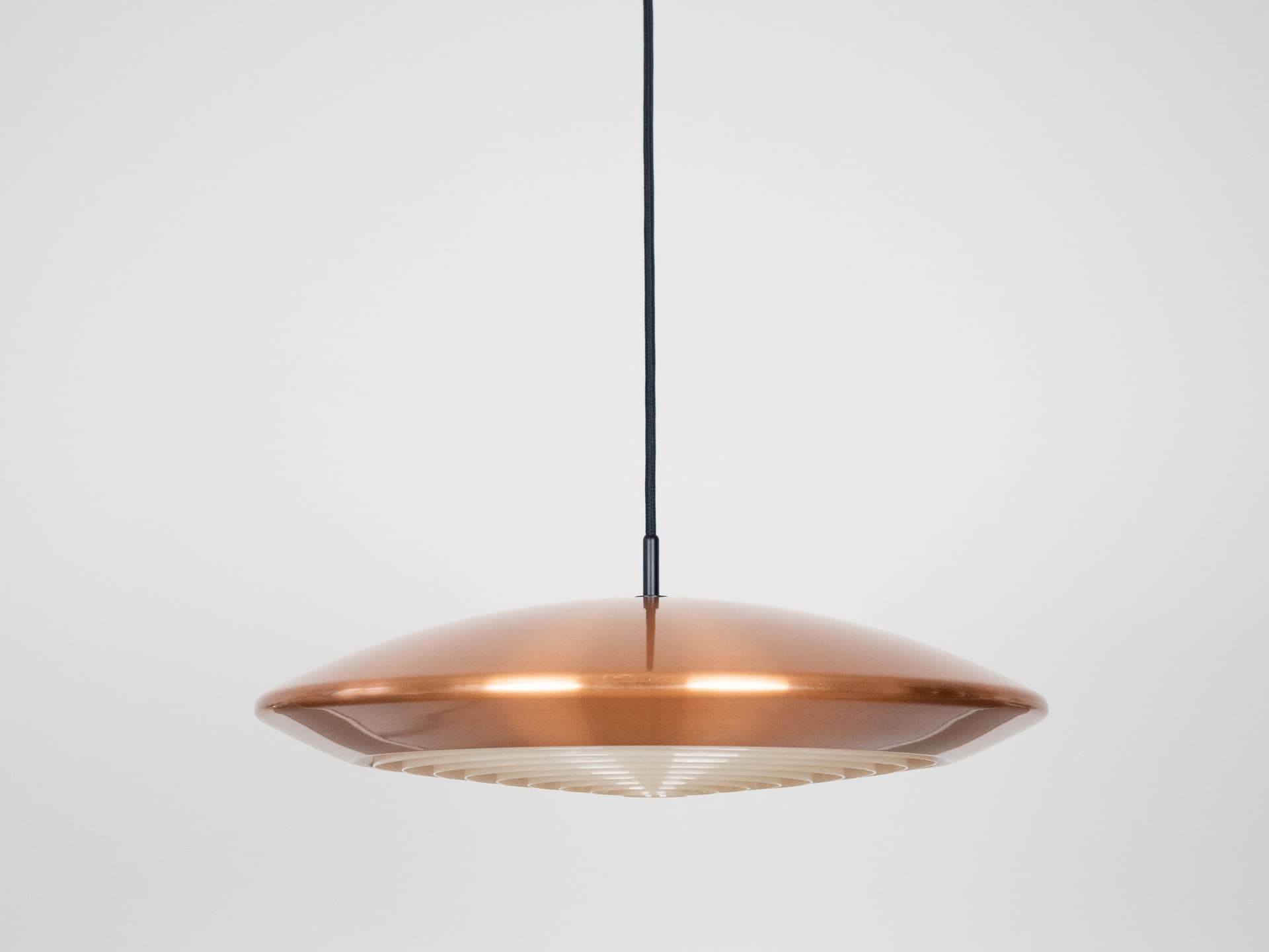 Lampa wisząca Diskos, biały, metal, proj. J. Hammerborg, Fog & Mørup, Dania, lata 60. - 237227