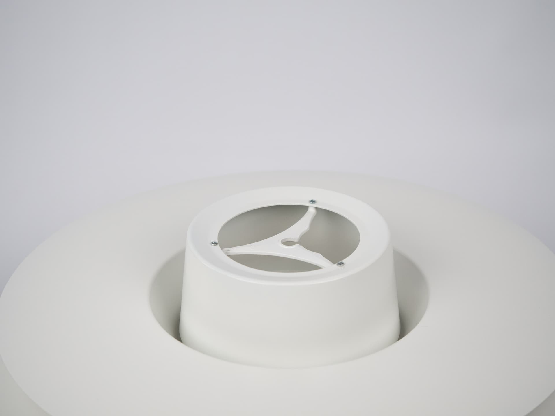 Lampa wisząca Verona, biały, aluminium, proj. S. Middelboe, Lyfa, Dania, lata 60. - 239852