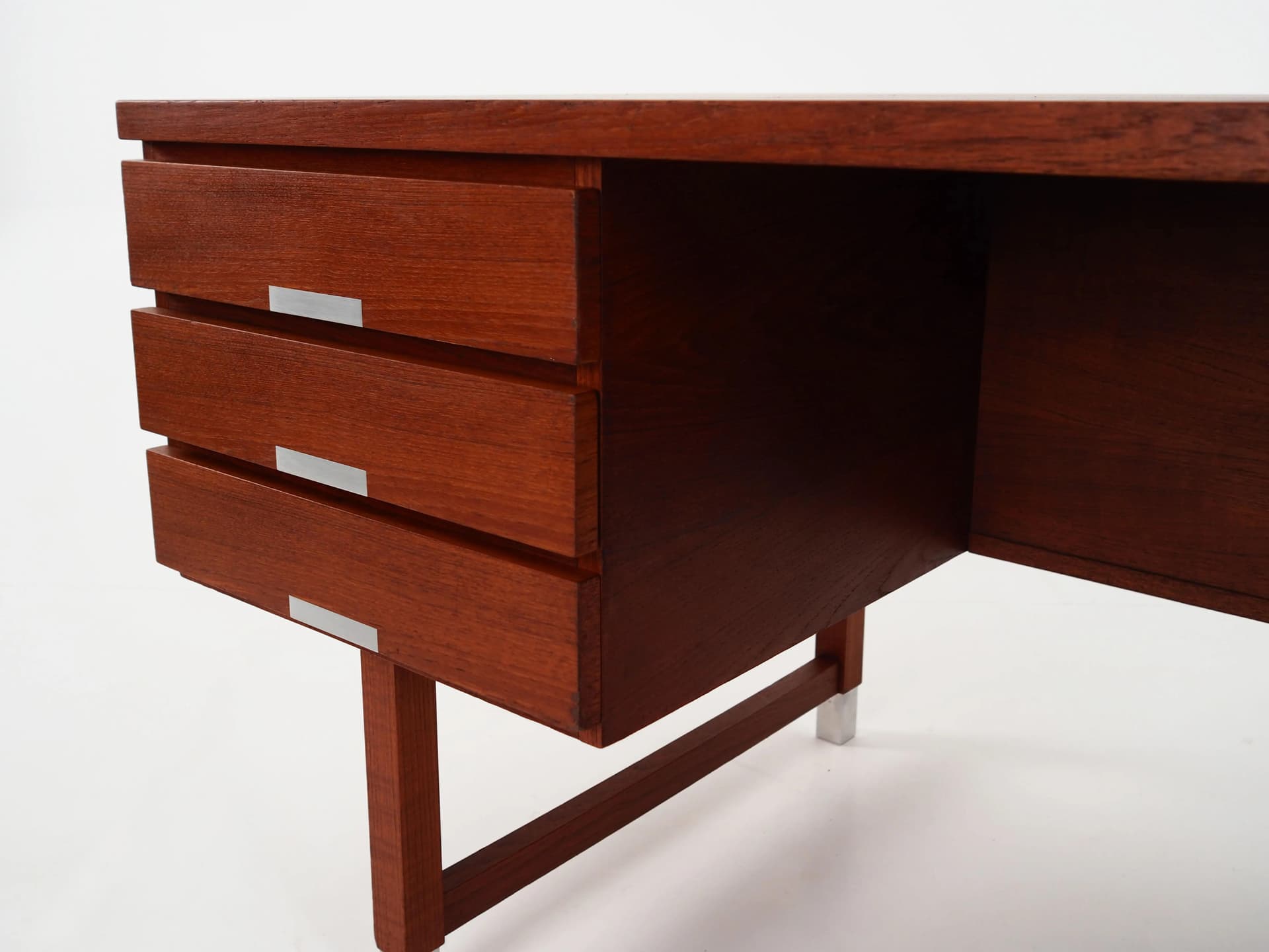 Desk, orange teak, Eigil Petersens Møbelfabrik, Denmark, 1970s. - 17261