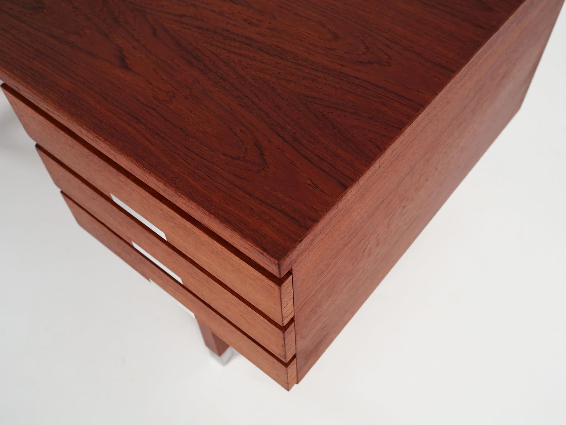 Desk, orange teak, Eigil Petersens Møbelfabrik, Denmark, 1970s. - 17258