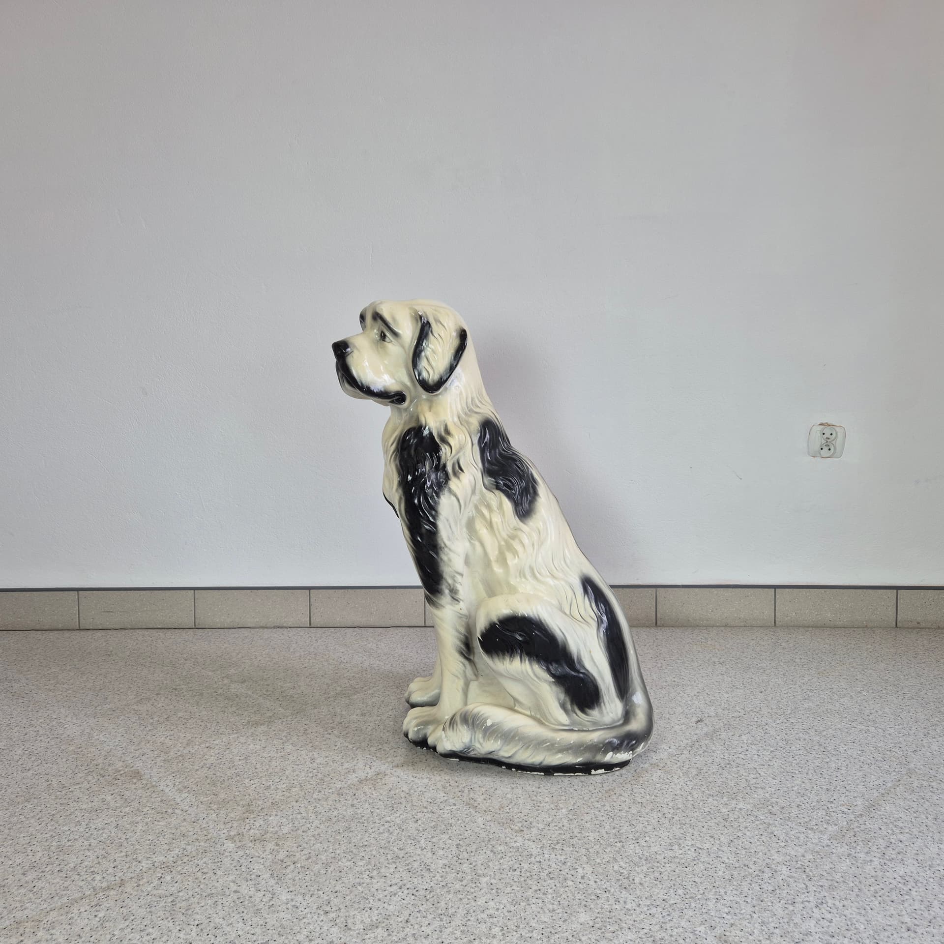 Figura bernardyna, ceramika beżowa, Niemcy, lata 60. - 240085