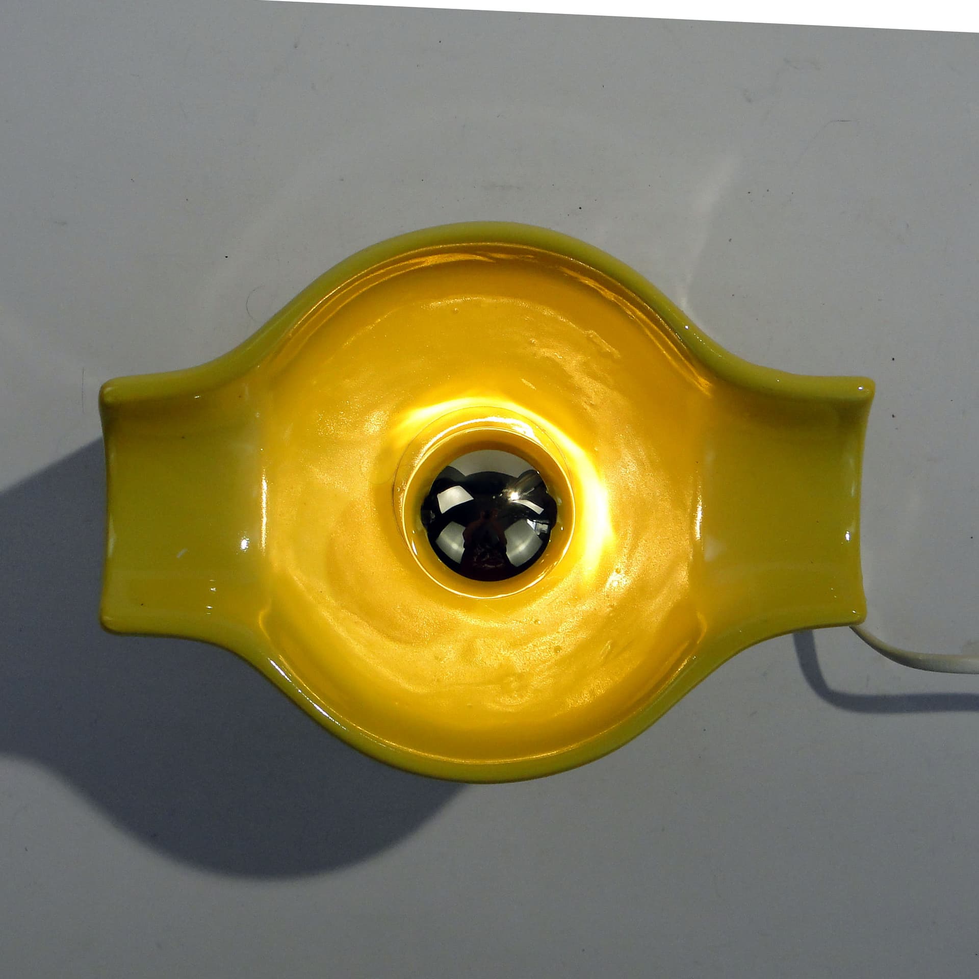 Kinkiet, ceramika żółta, proj. A. Sadulski, Polska, lata 70. - 1767