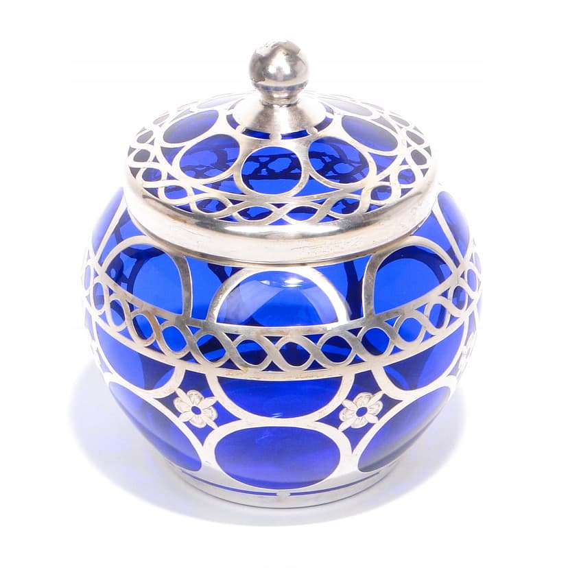 Bomboniera Art Deco, szkło kobaltowe, srebro, proj. J. Beck, Niemcy, lata 20.